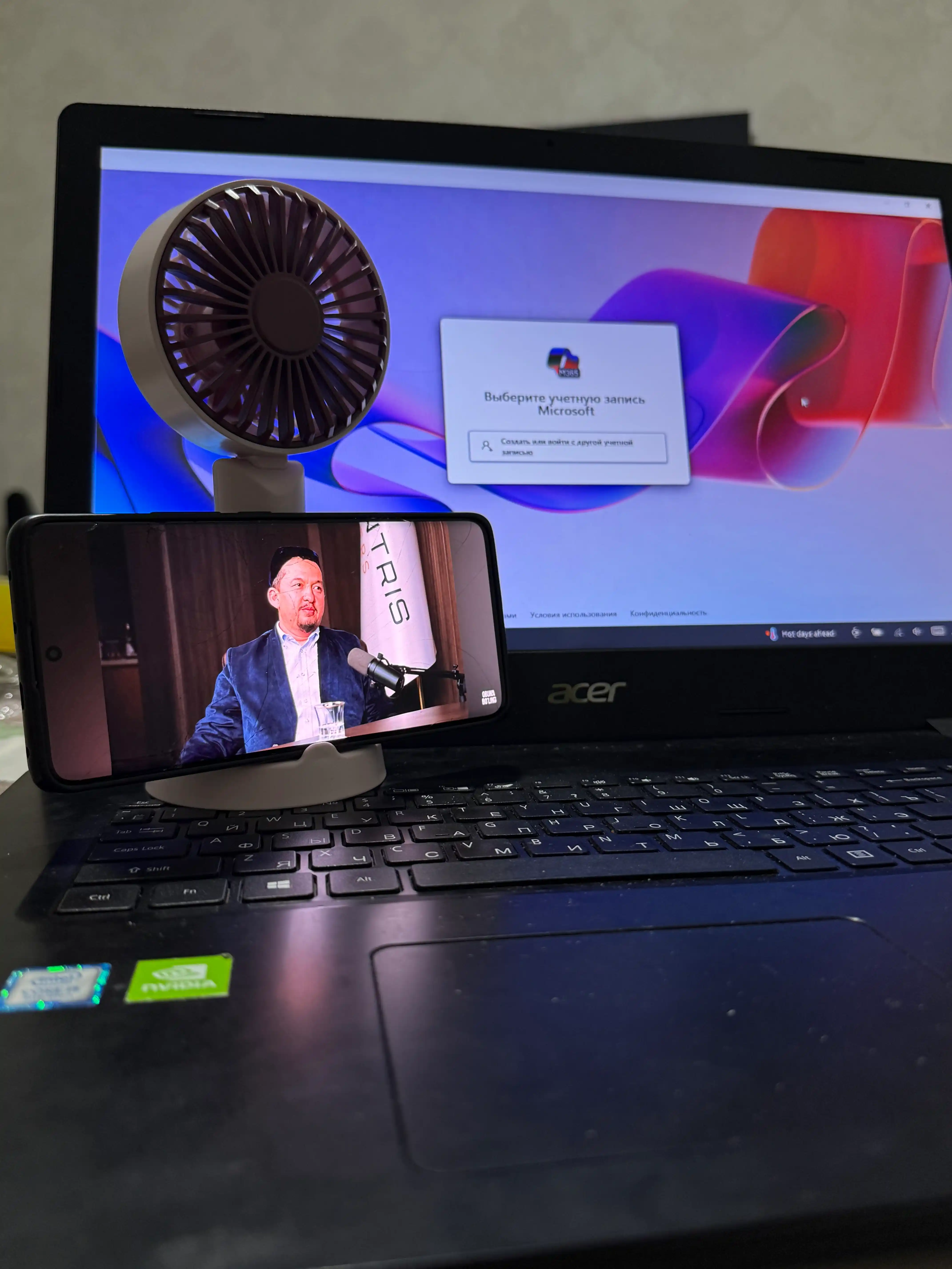 Mini qo‘l ventilyatori, stol usti, USB portativ, tasodifiy rang