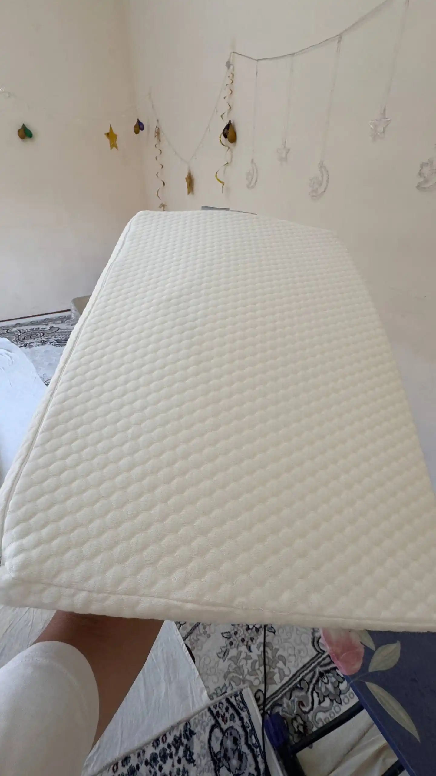 Xotira effektli ortopedik yostiq