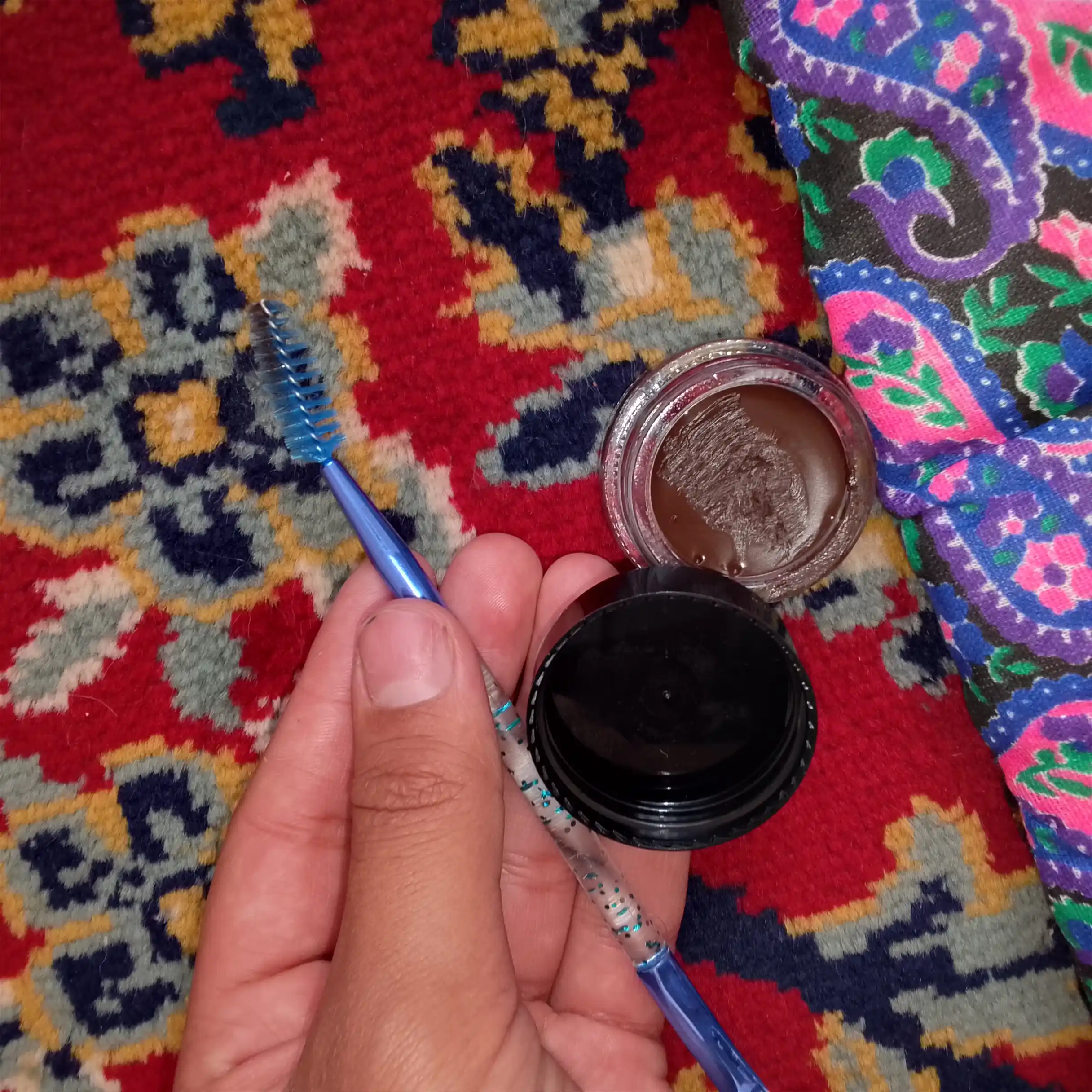 Qoshlar uchun bo'yoq geli Anastasia Beverly Hills Dipbrow Pomade, 4 gr + bonusiga cho'tka
