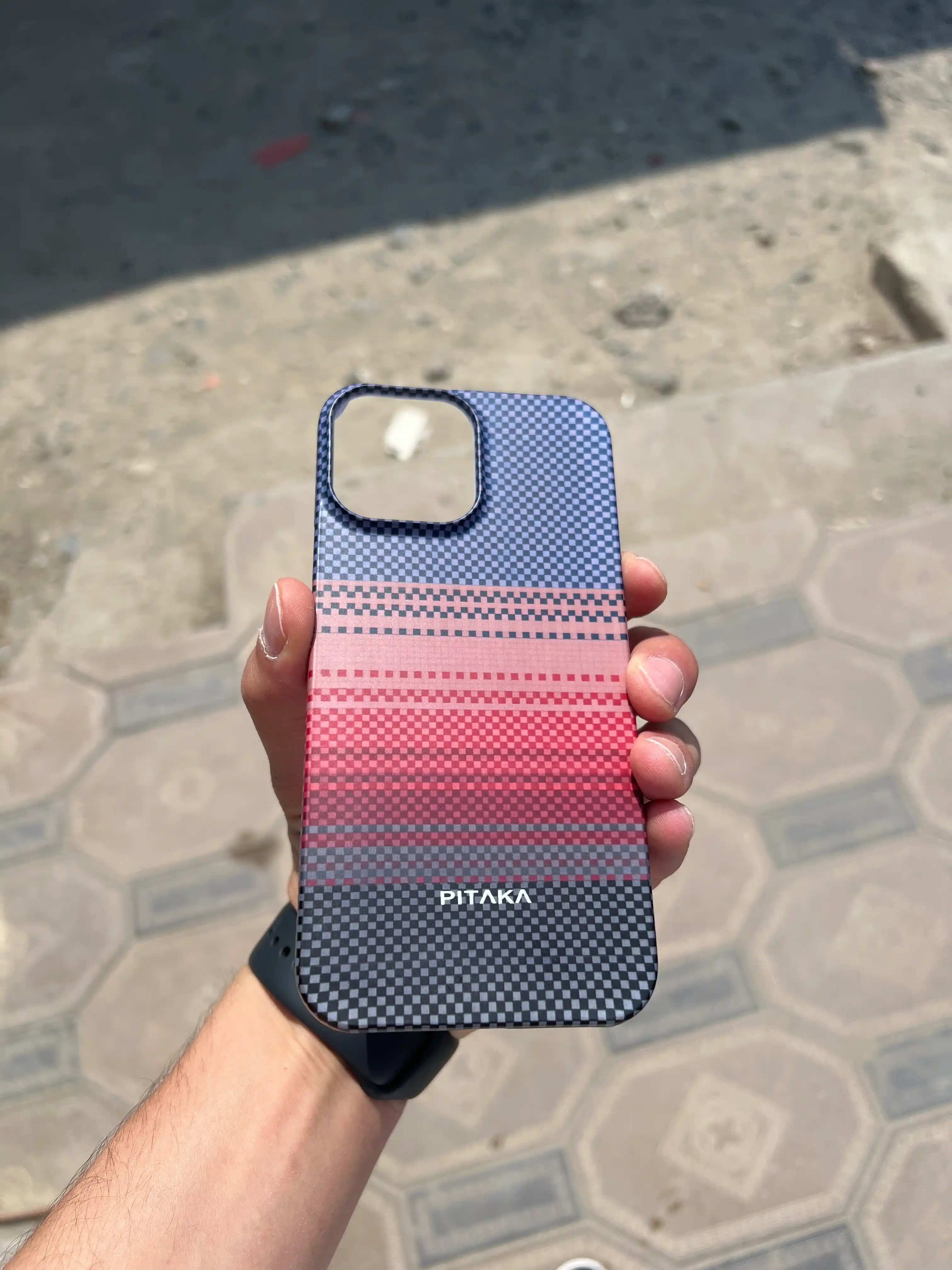 Чехол с текстурой карбона для iPhone 11, 12, 13, 14, 15, 16, Pro и Pro Max