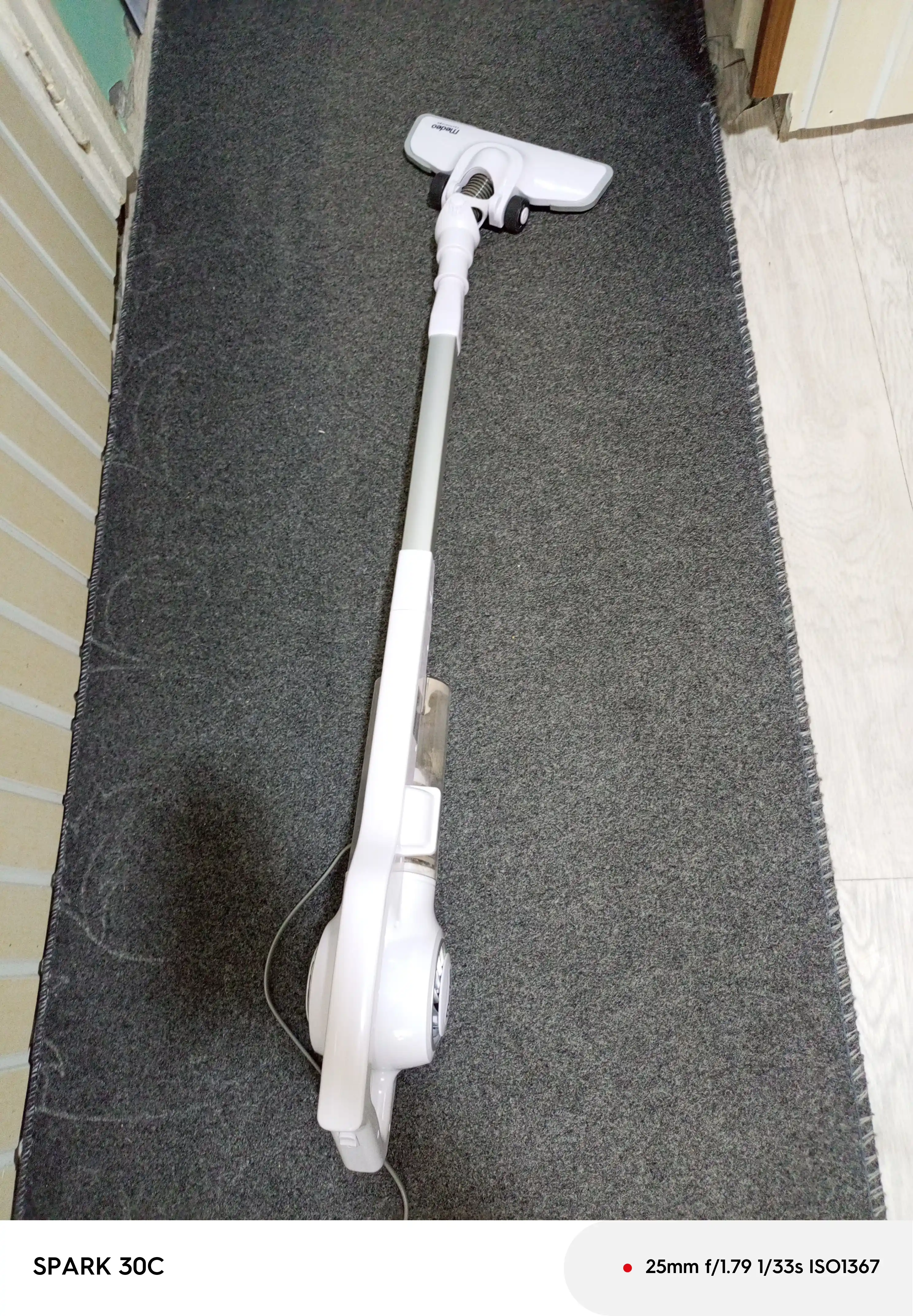 Вертикальный пылесос Medeo-70A