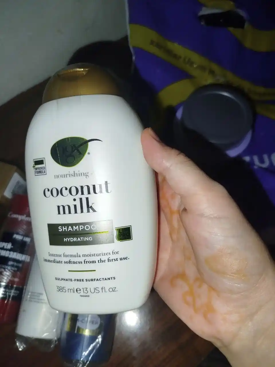 Kokos suti qo'shilgan oziqlantiruvchi shampun 385 ml
