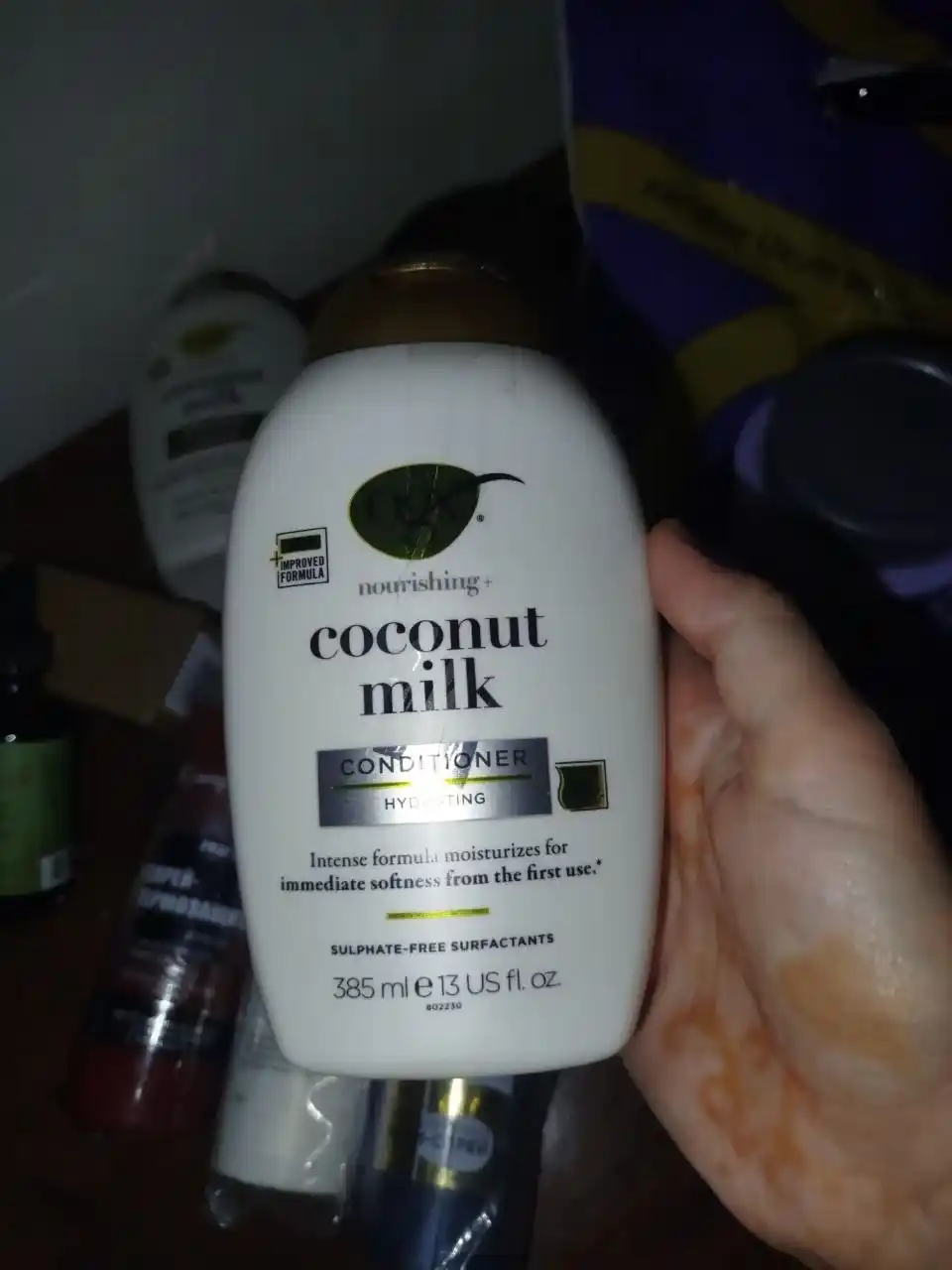 Oziqlantiruvchi konditsioner Ogx, kokos suti bilan, 385 ml