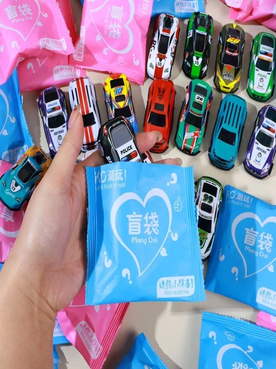 Mini surprise, paketda mashina, elektr mini mashinalar, 3 dona