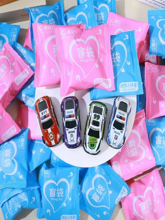 Mini surprise, paketda mashina, elektr mini mashinalar, 3 dona