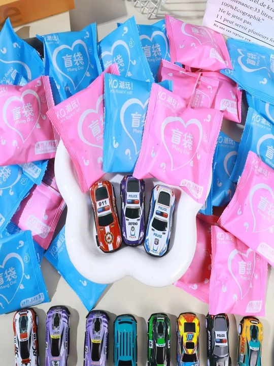 Mini surprise, paketda mashina, elektr mini mashinalar, 3 dona