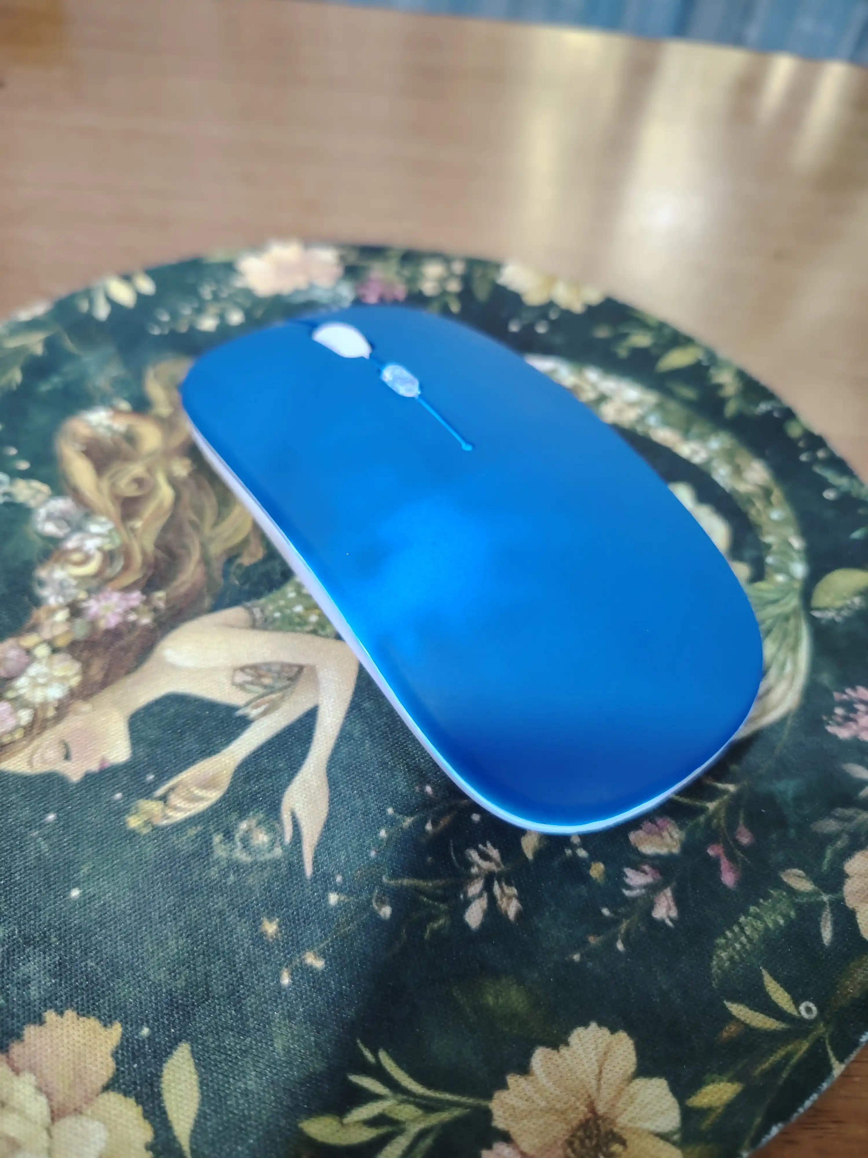 Imsiz sichqoncha Bluetooth +2.4G RGB jim ishlaydigan Type-C noutbuk kompyuter Mac uchun