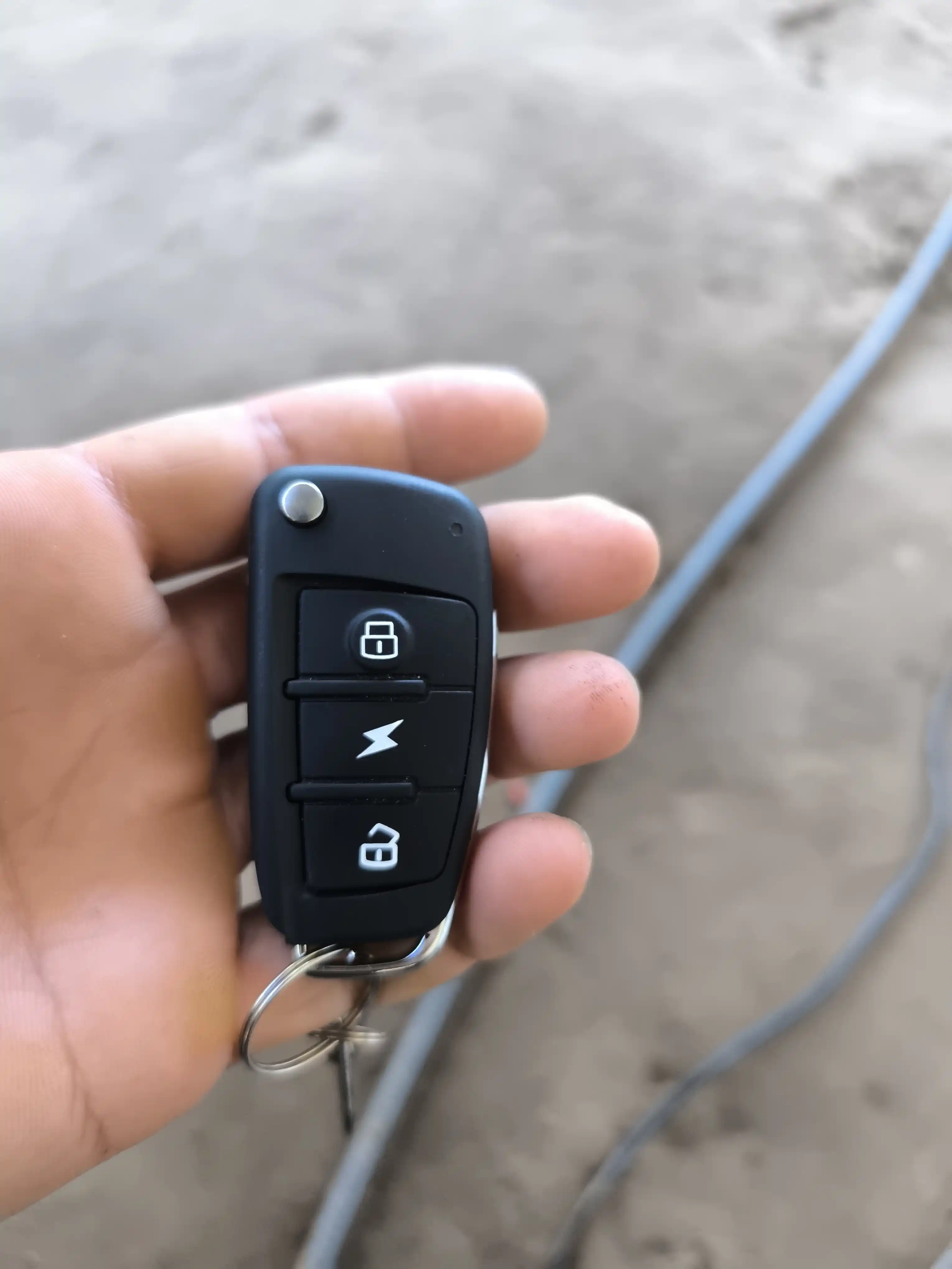 Elektroskuter va moped uchun pultli signalizatsiya va qulf to‘plami (48V-72V universal)