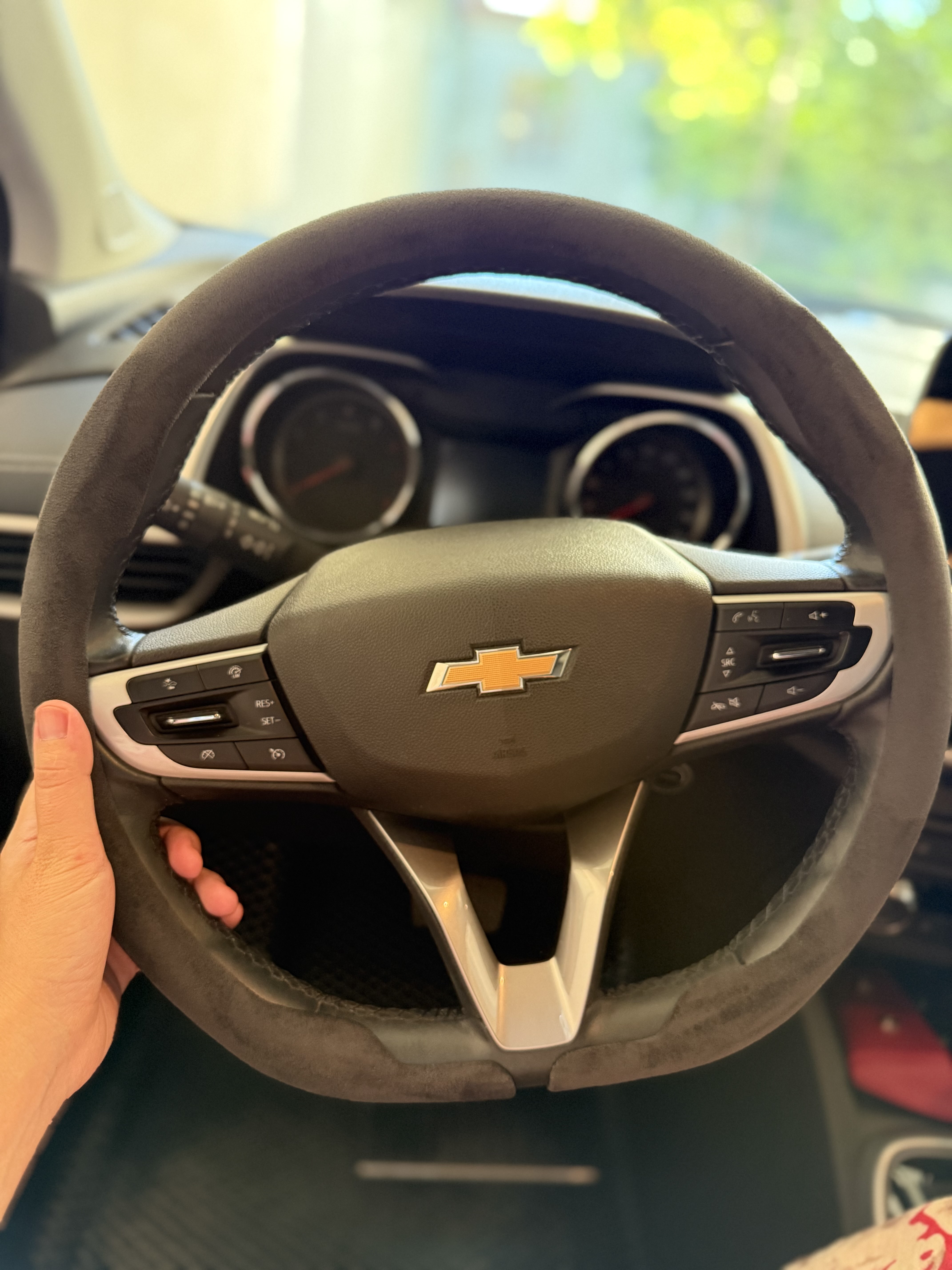 Универсальный чехол на руль автомобиля