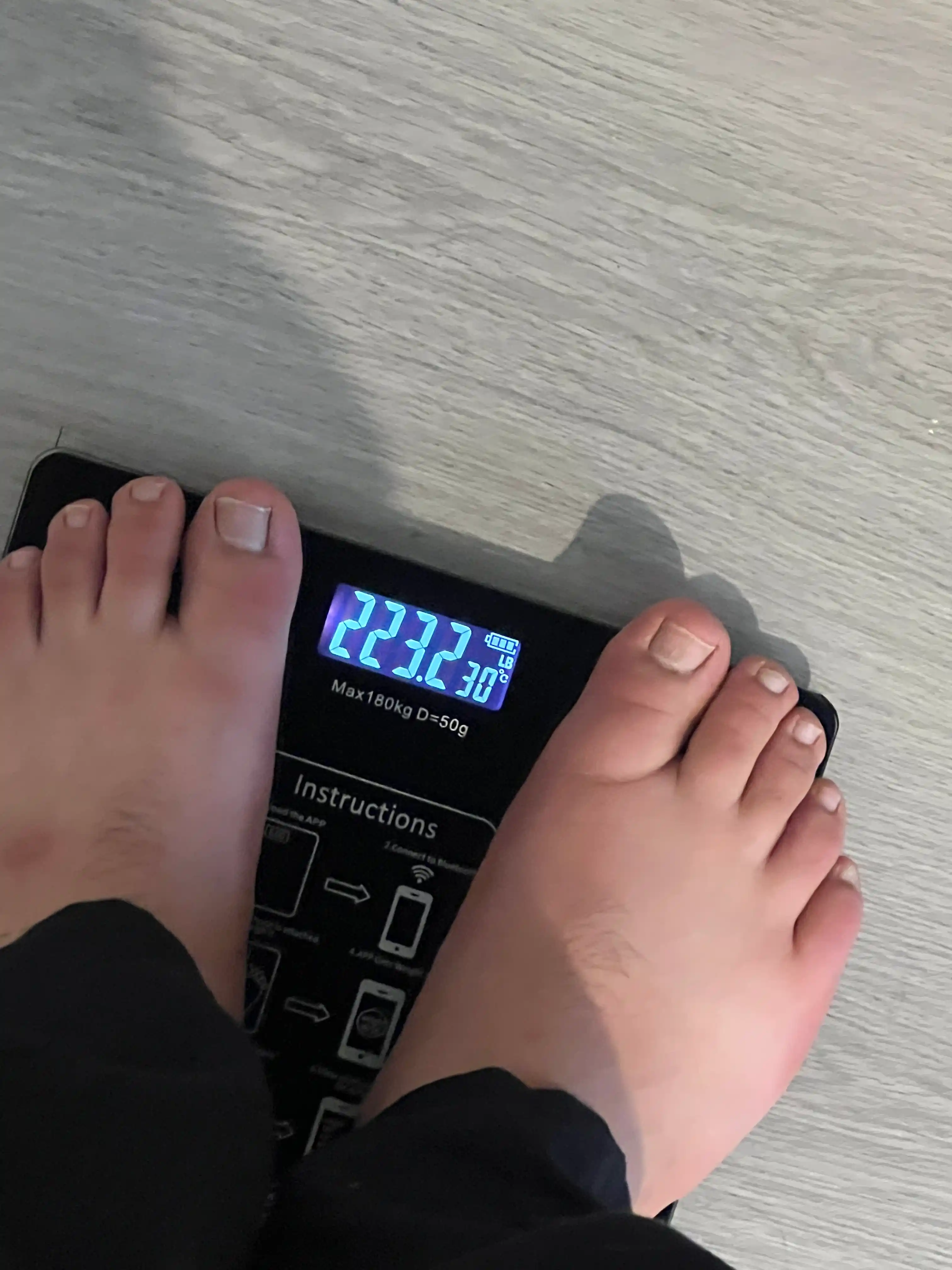 Elektron tarozi, pol tarozi,chiroyli dizayn ixcham mahsulot,180 kg gacha