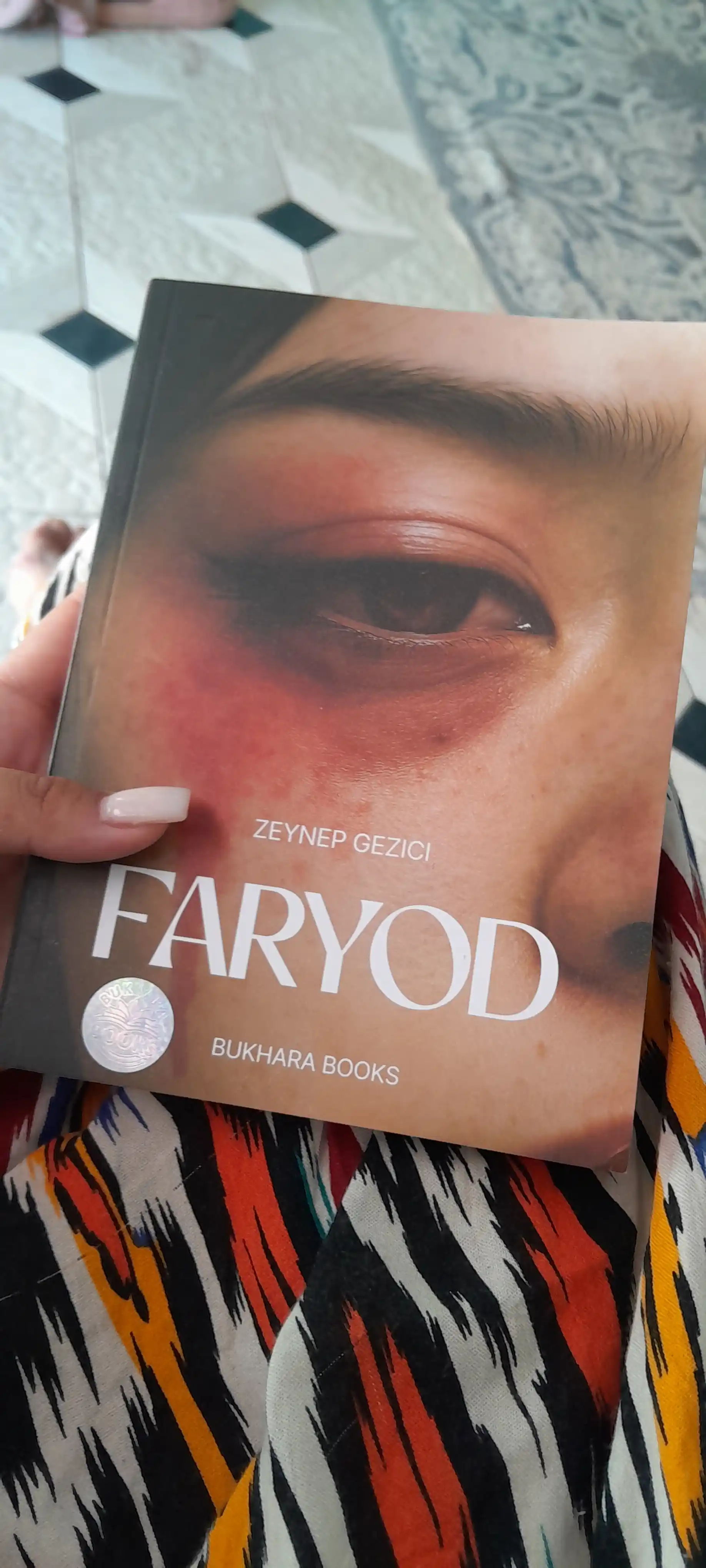 «Faryod» — Zenep Gezici, Психологический драматический роман