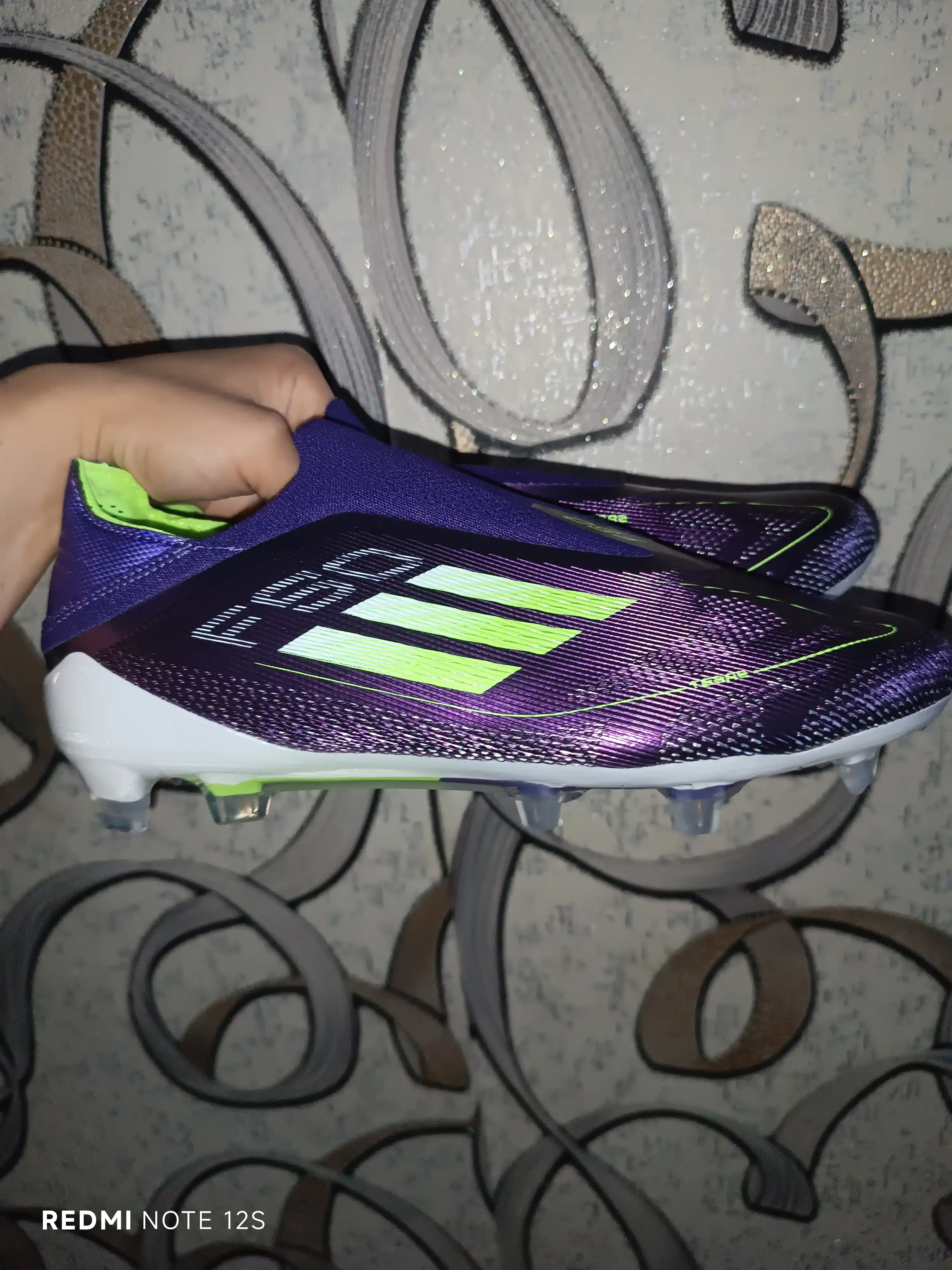 Erkaklar uchun futbol butsilari F50, chim va maydon uchun oyoq kiyim