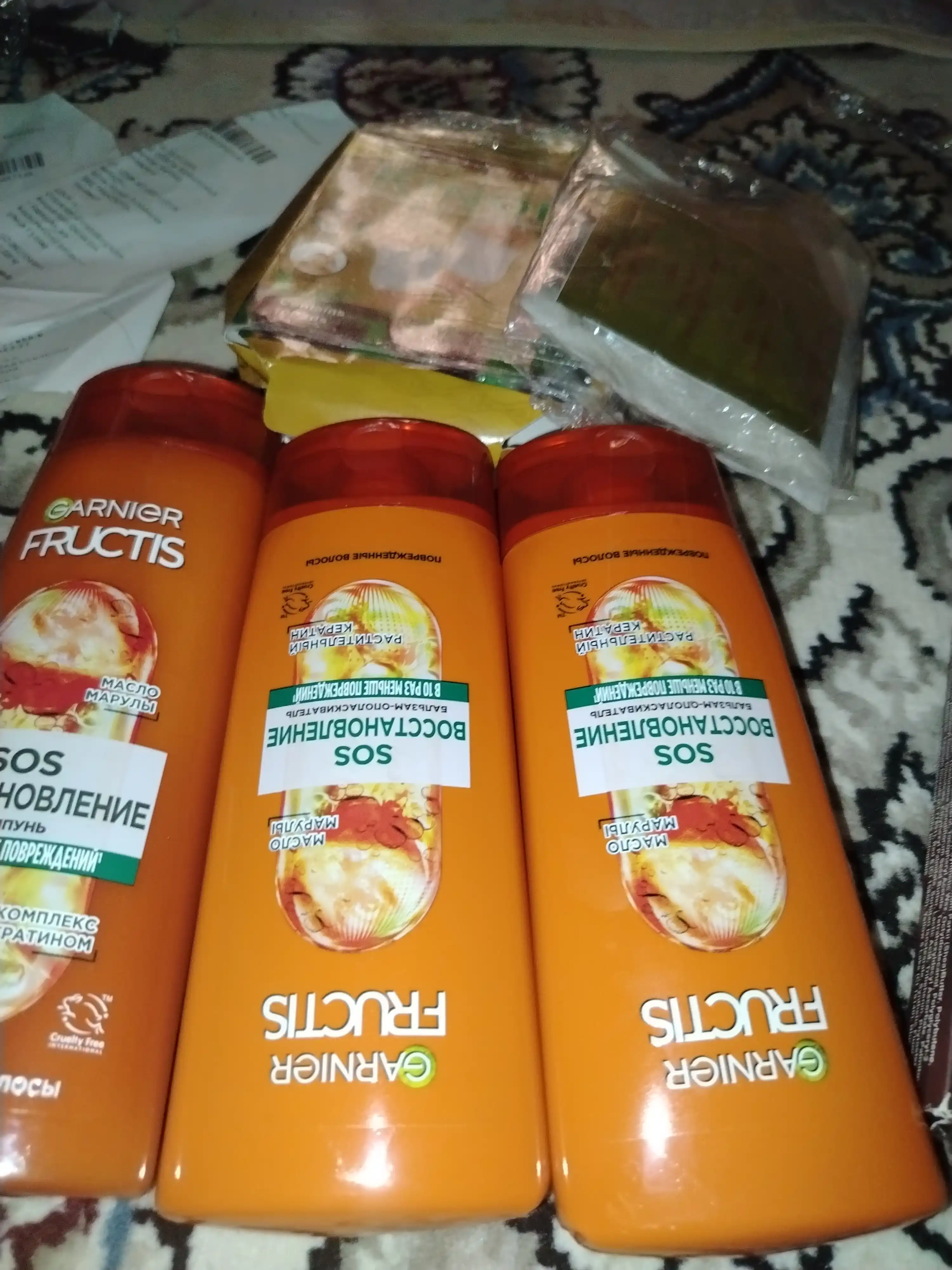 Sochlar uchun balzam Fructis Sos-tiklash, 200 ml