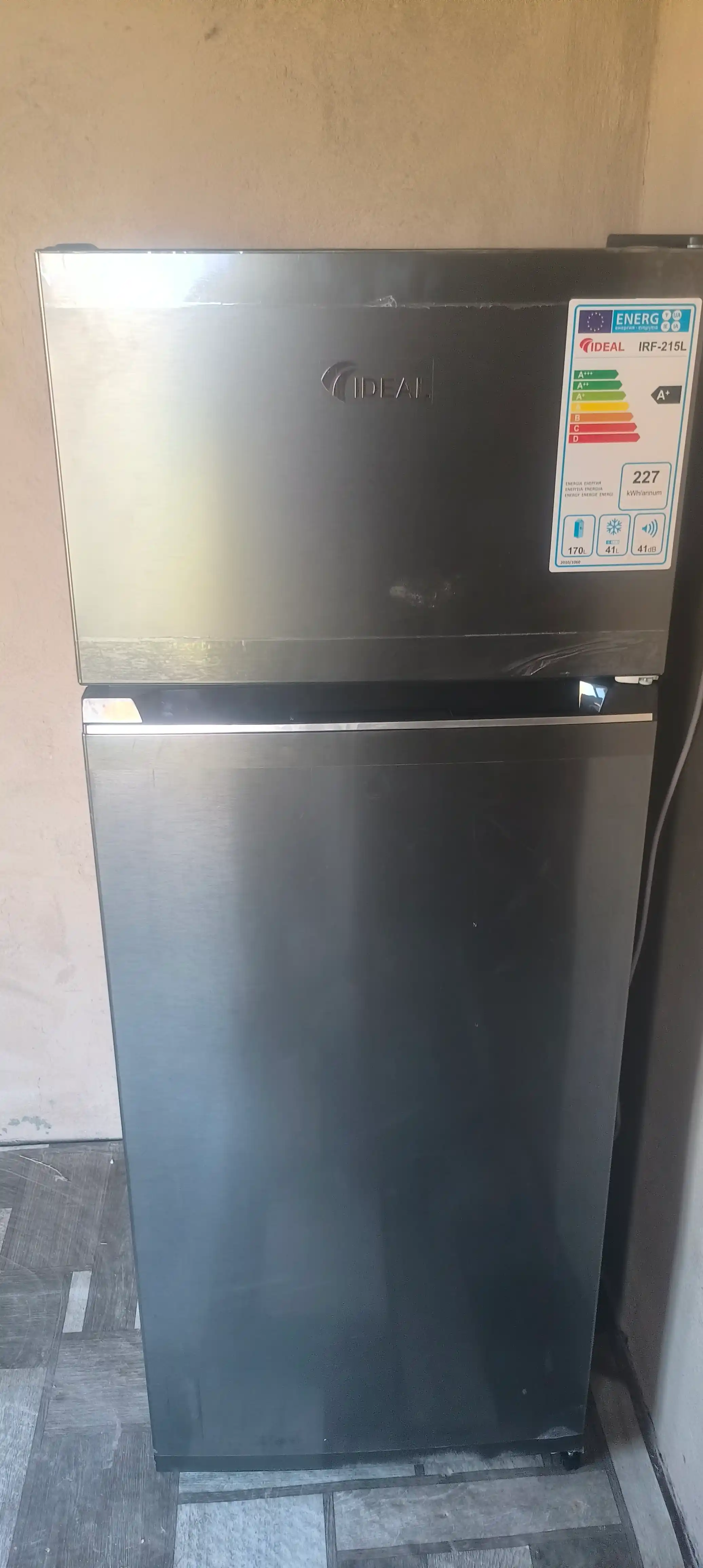 Sovutgich IDEAL IRF-215L, hajmi 211 litr
