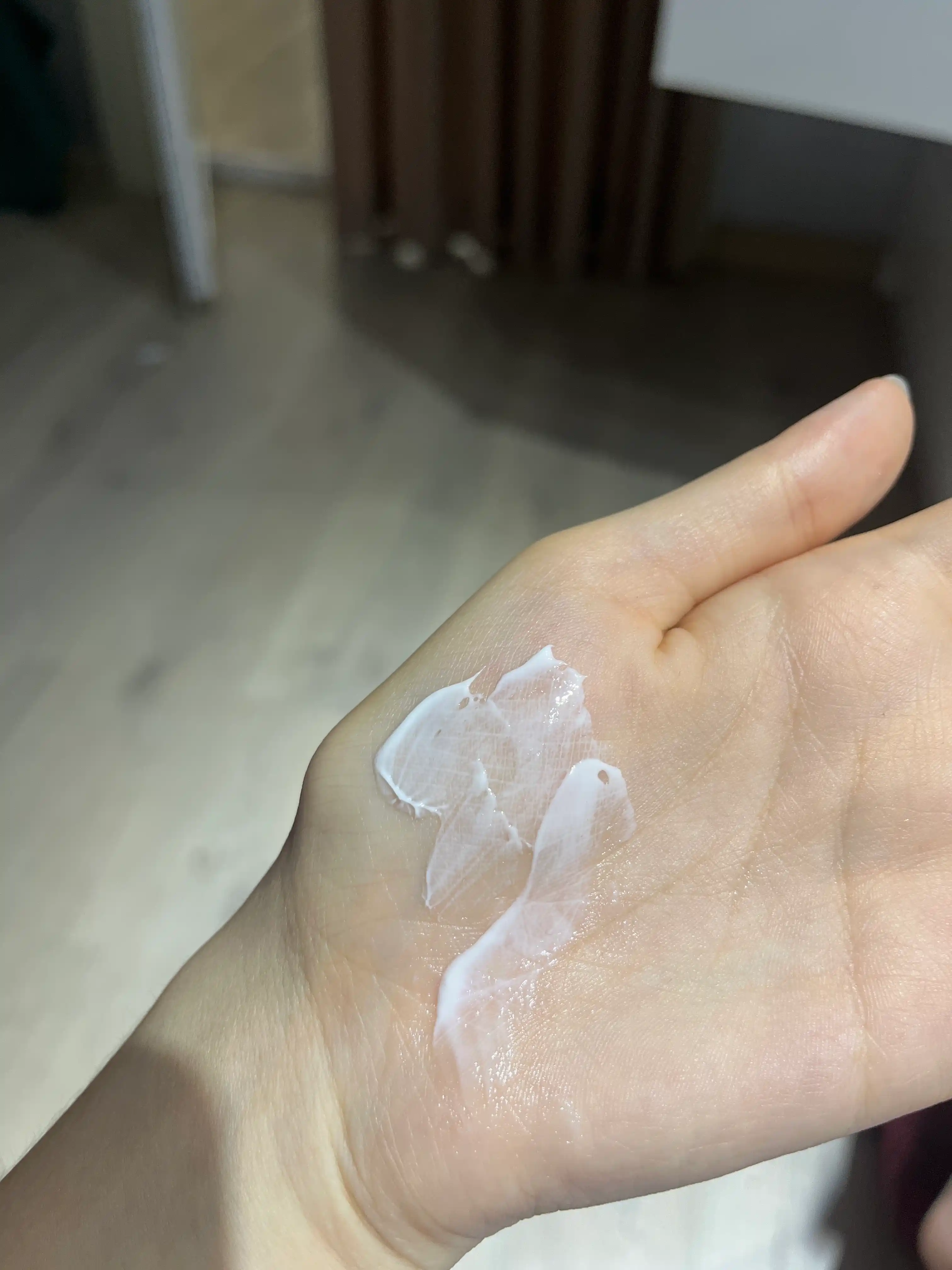 Солнцезащитный крем VT PDRN Glow Sun Essence увлажняющий, осветляющий SPF50+ PA++, 50 мл