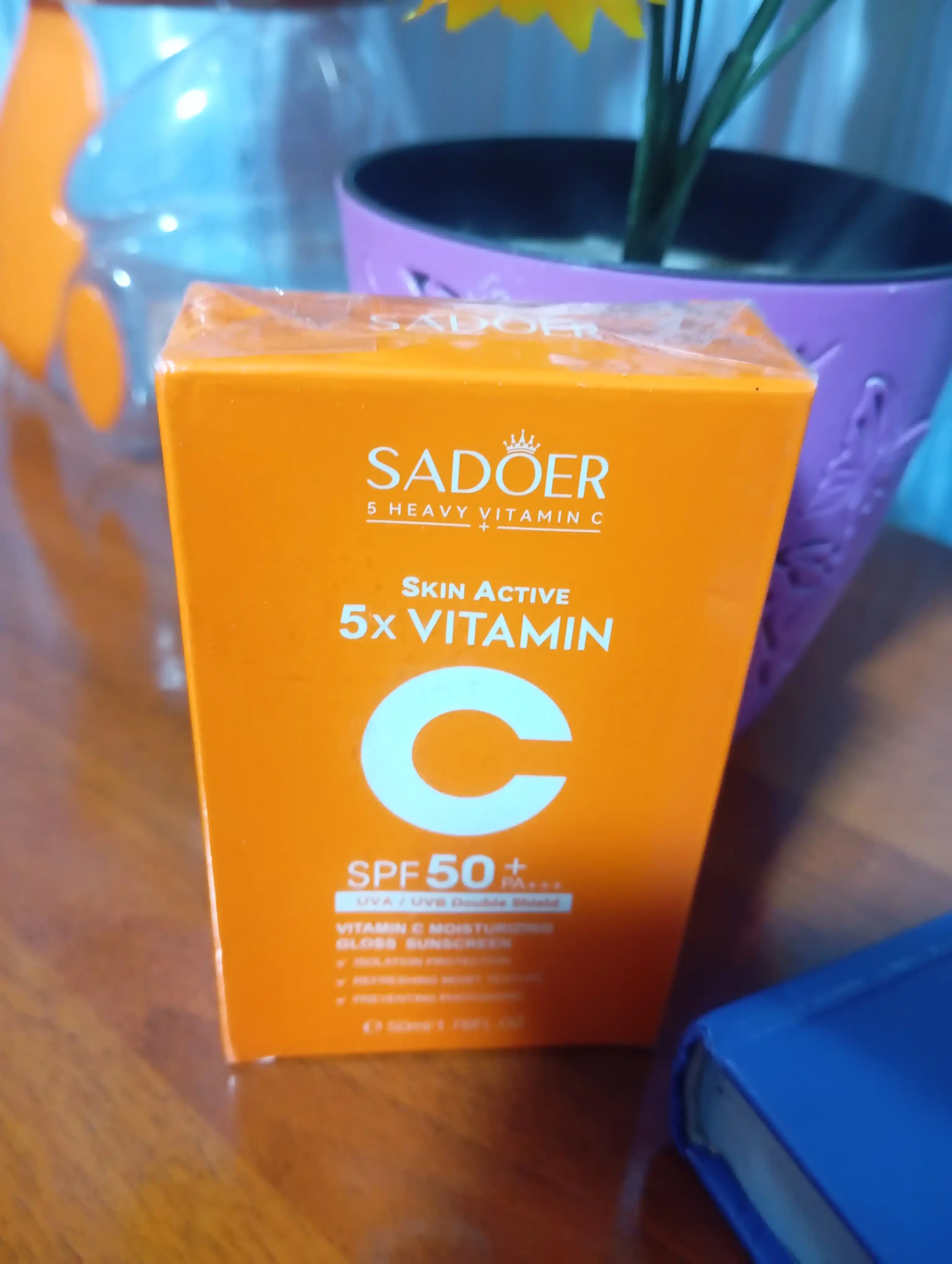SPF 50+ Quyoshdan Himoyalovchi va Namlantiruvchi Krem, UVA/UVB