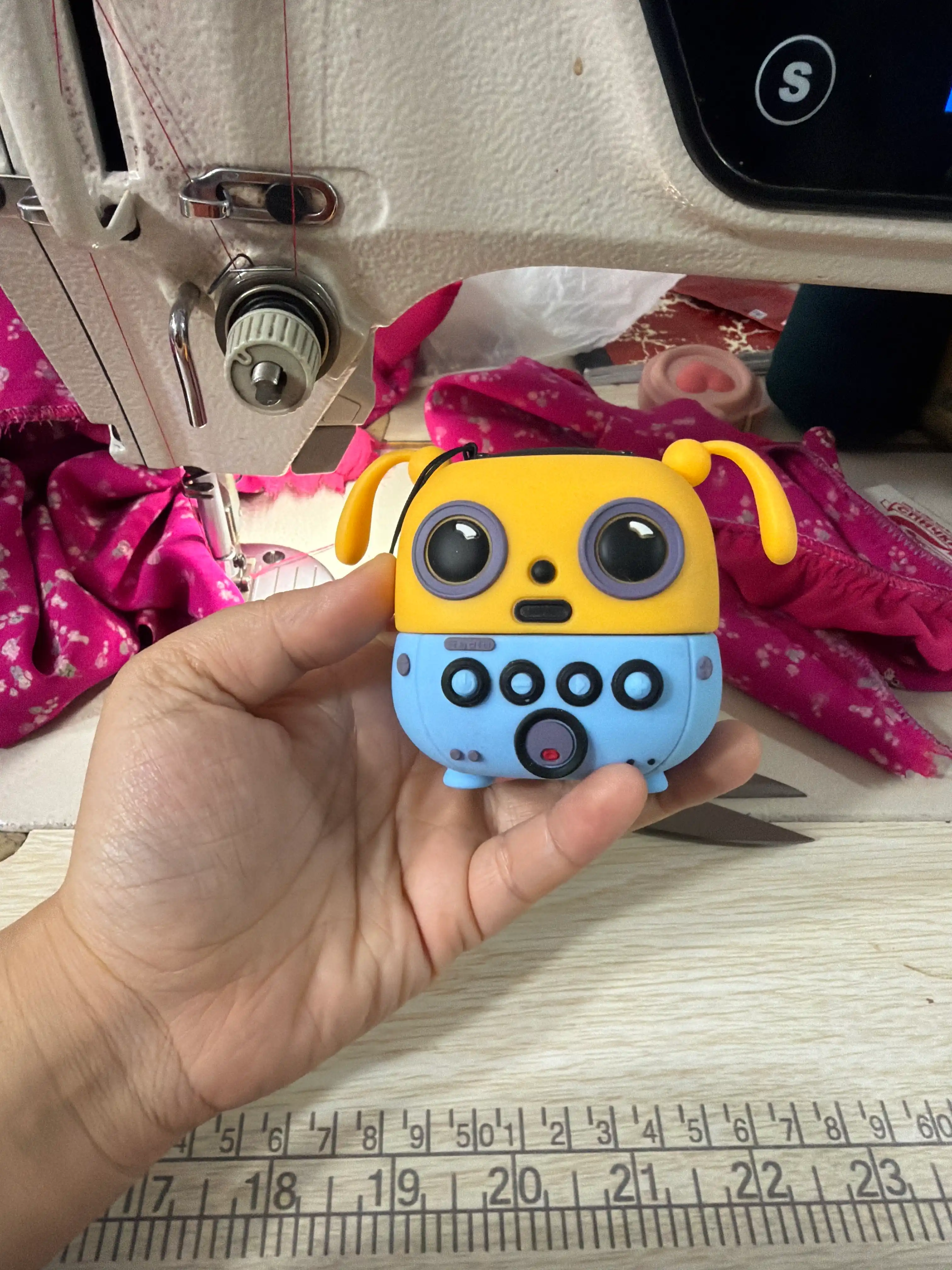 Bluetooth kolonka - kuromi, minyon, sprunki, silikon qoplamali