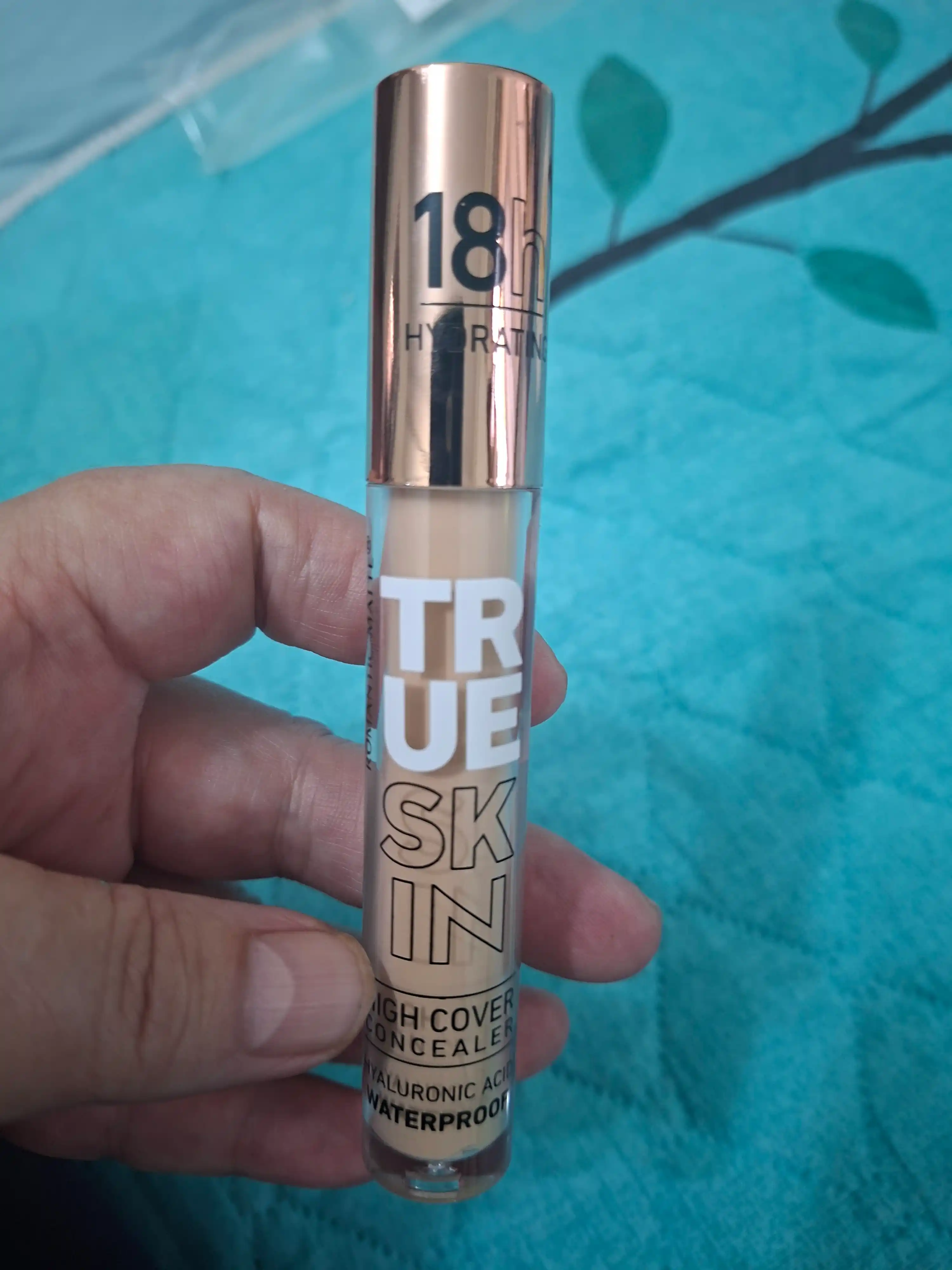 Barcha teri turlari uchun Catrice True Skin professional konsileri