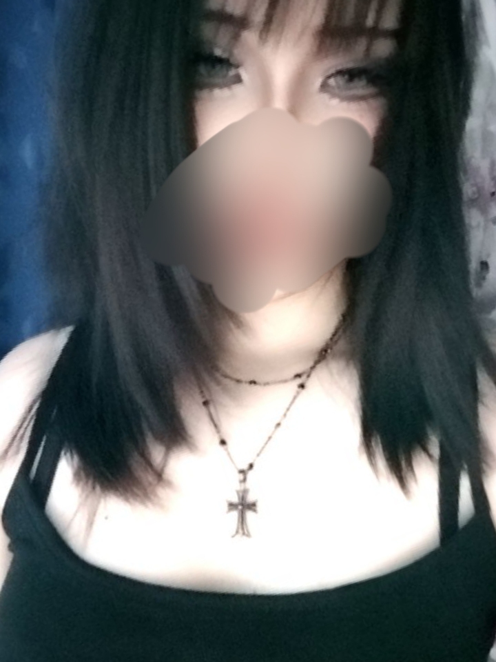 Gotik uslubdagi xochli osma bilan bezatilgan 2 ta 1 da qo‘sh zanjir