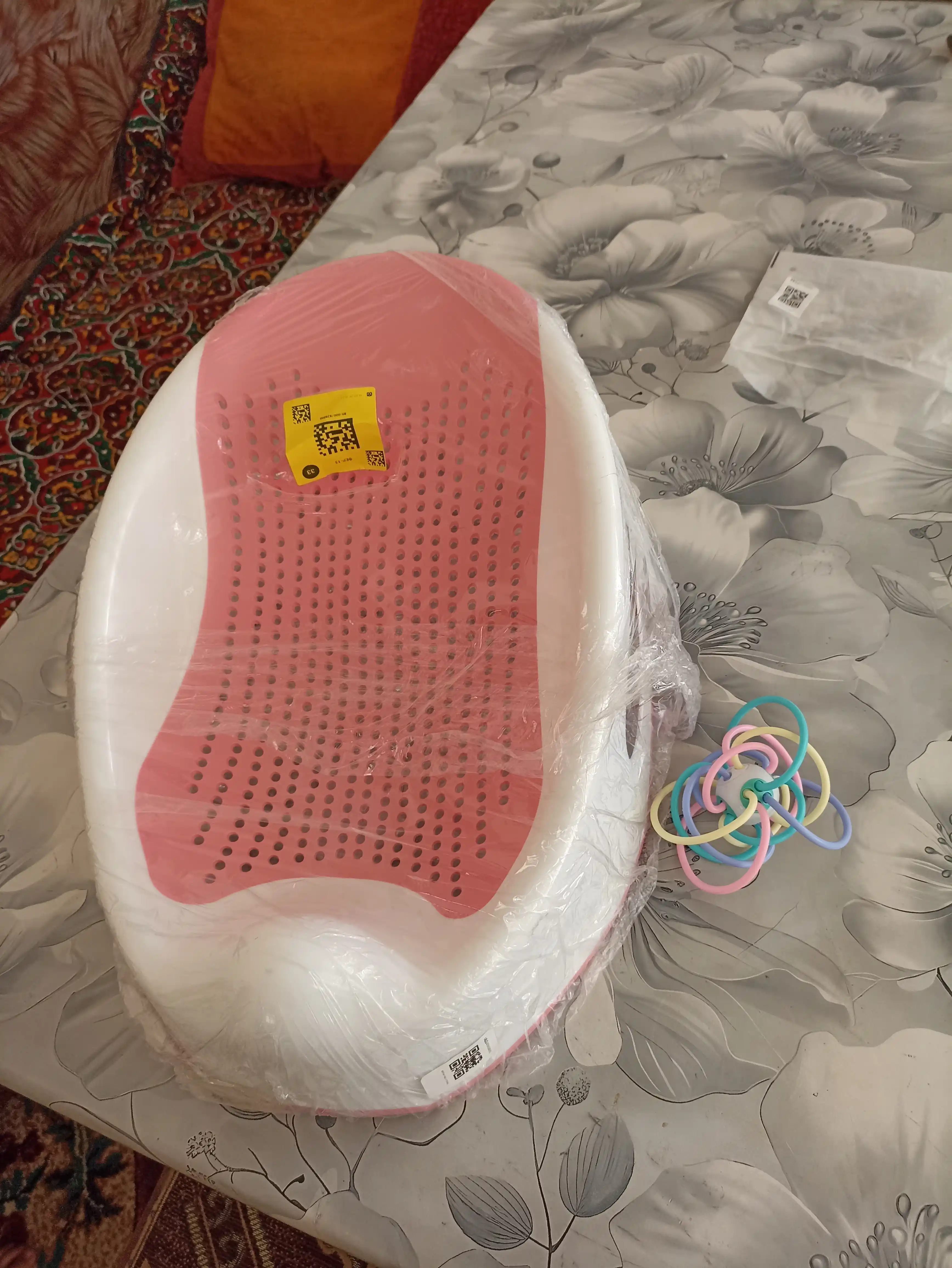 Manxetten to‘pi, silikon halqali bolalar o‘yinchog‘i, 3 oy+