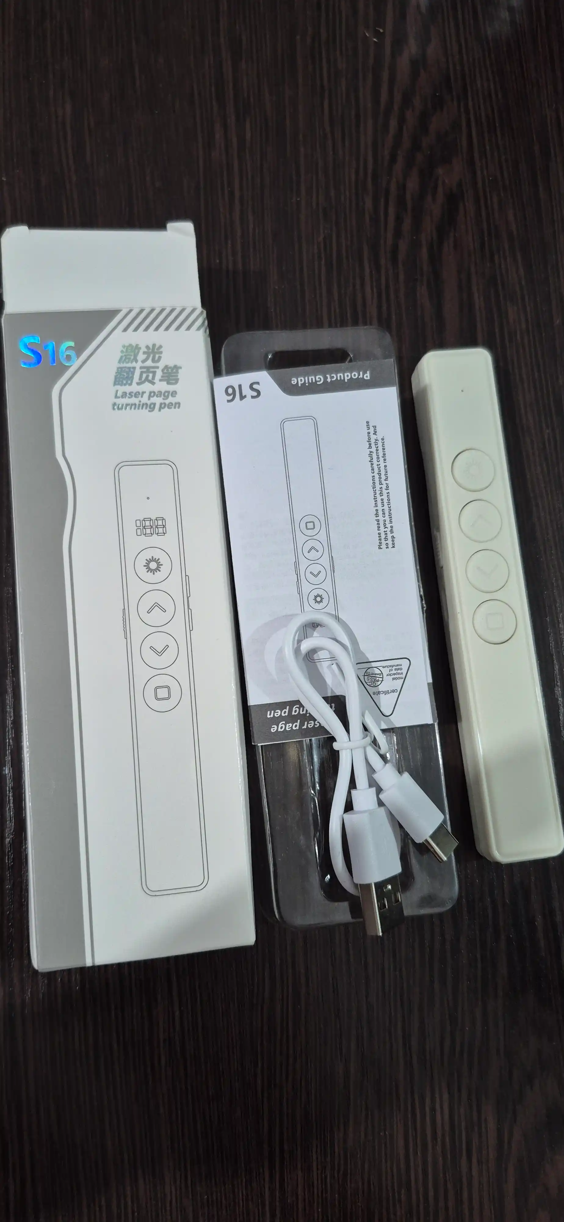 Simsiz kliker, prezenter, lazer ko‘rsatkichli pult, USB qabul qilgich va 100 metrgacha masofa