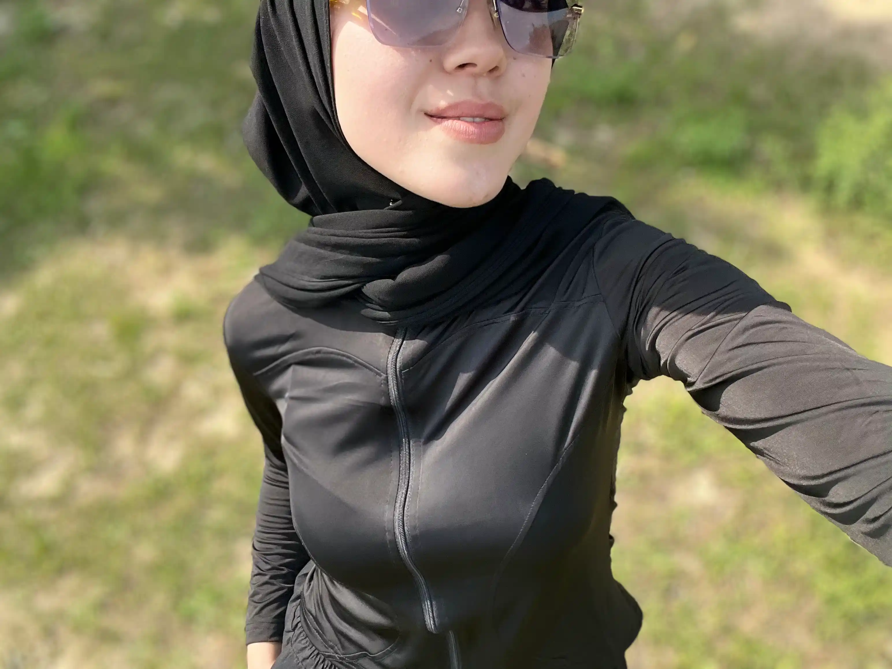 Yengil ayollar rashgardi Sport va fitnes uchun longsliv yengil mato uzun yengli termo top