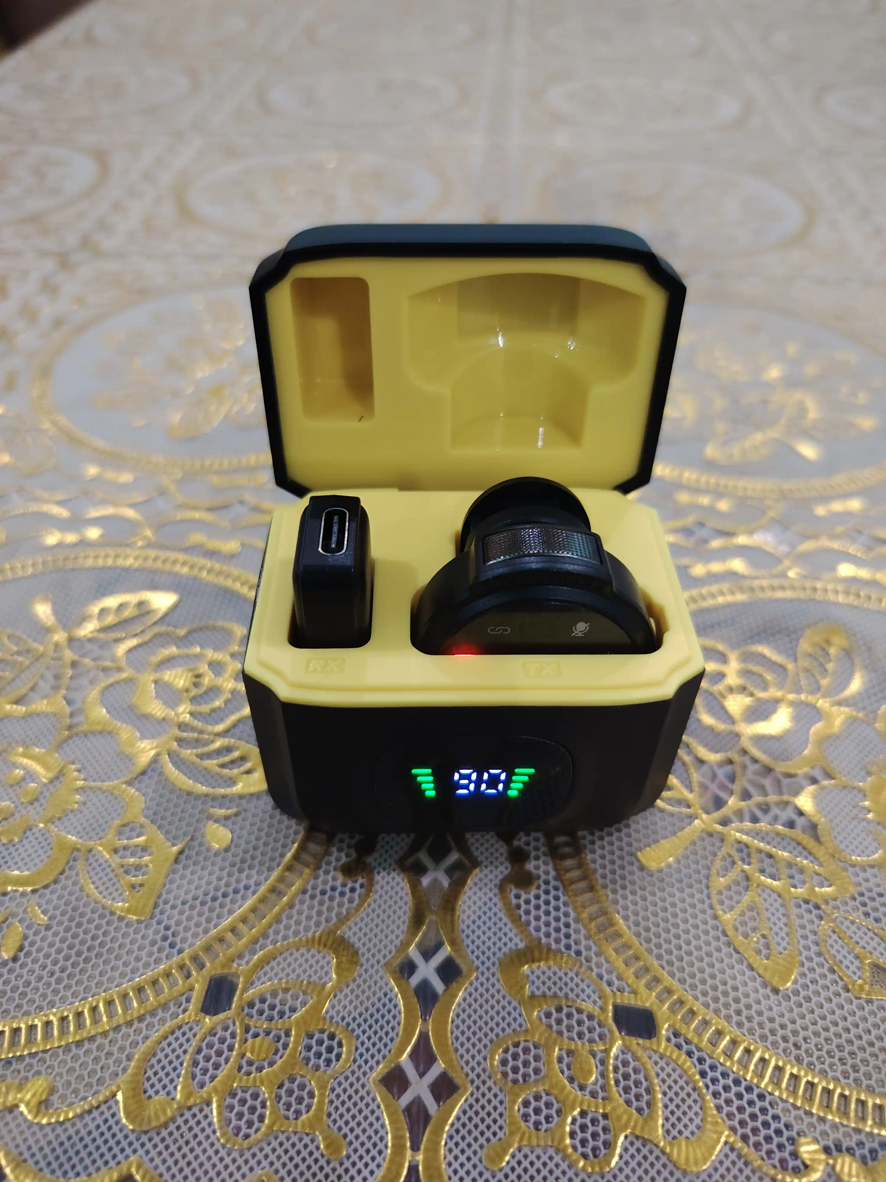 Simsiz petlichka mikrofon telefon uchun Type-C / Lightning, kontent va intervyu uchun