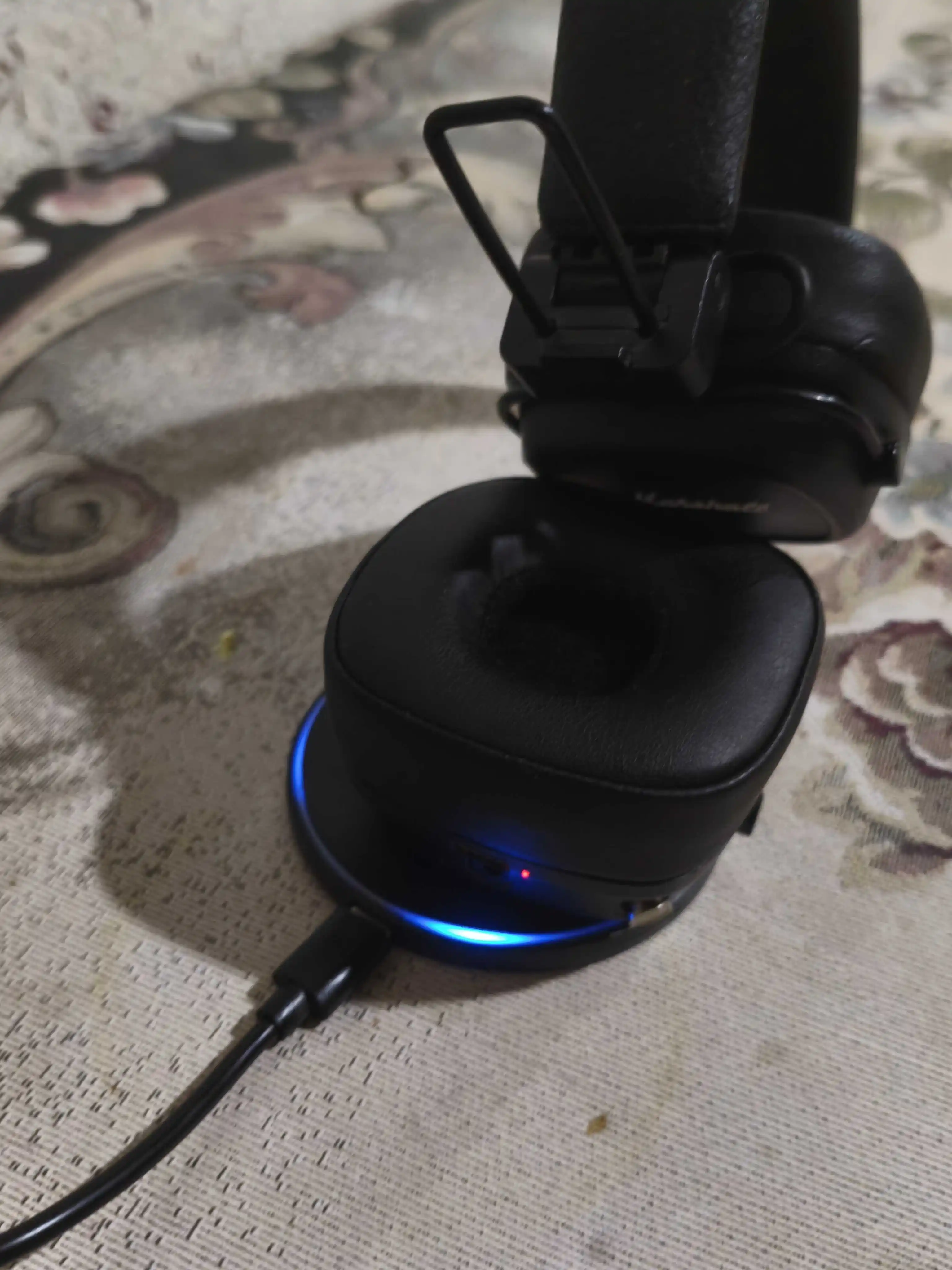 Fast Charge simsiz zaryadlash qurilmasi