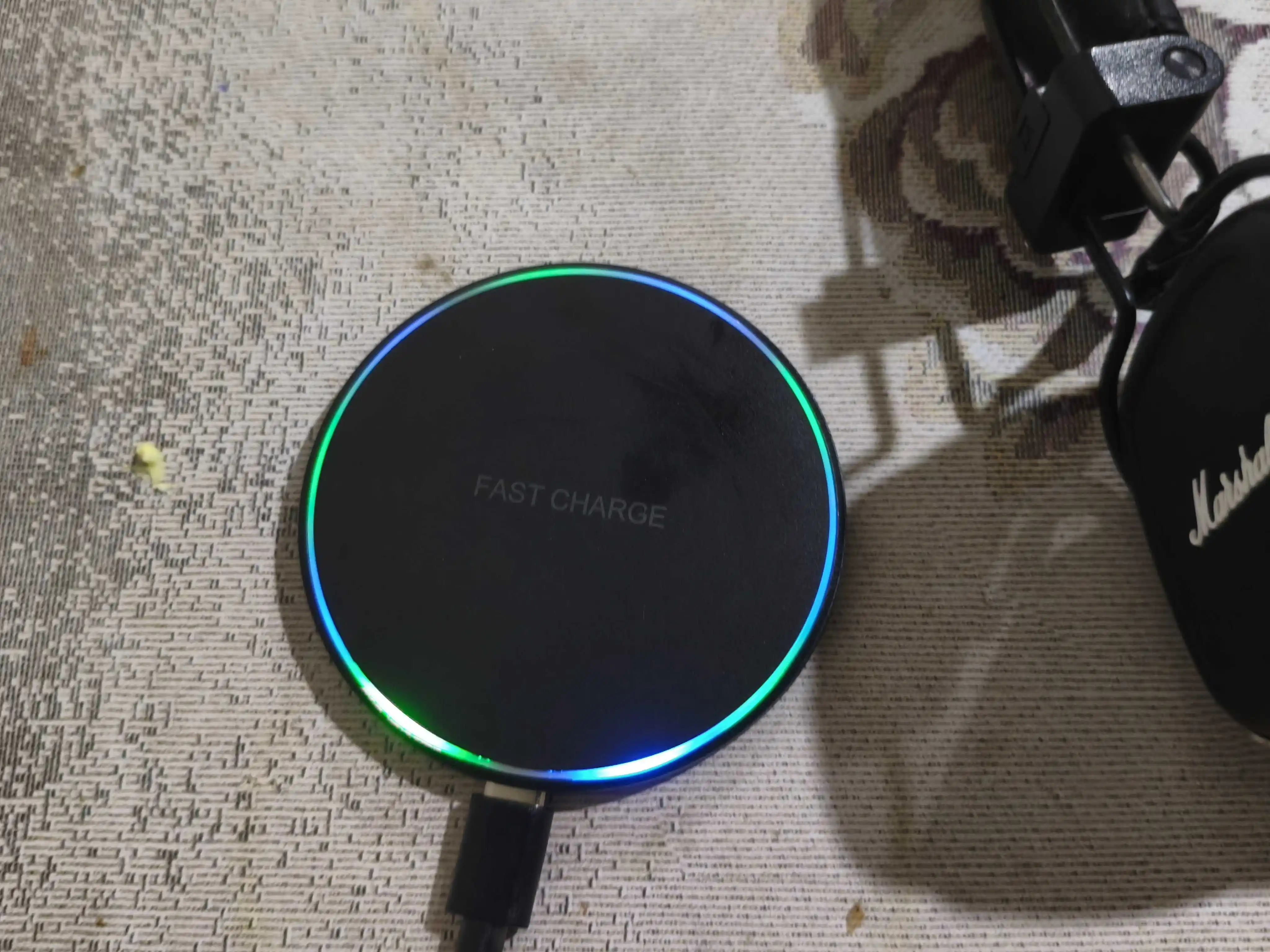 Fast Charge simsiz zaryadlash qurilmasi