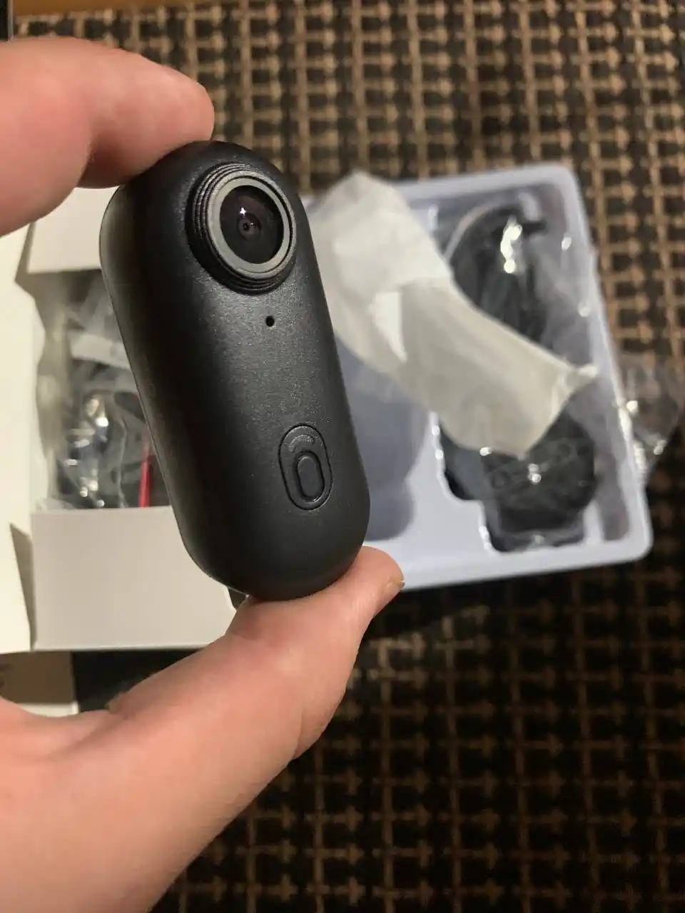 Magnitli mini ekshn-kamera Full HD 1080p Wi-Fi, 32 GB karta va mahkamlagichlar
