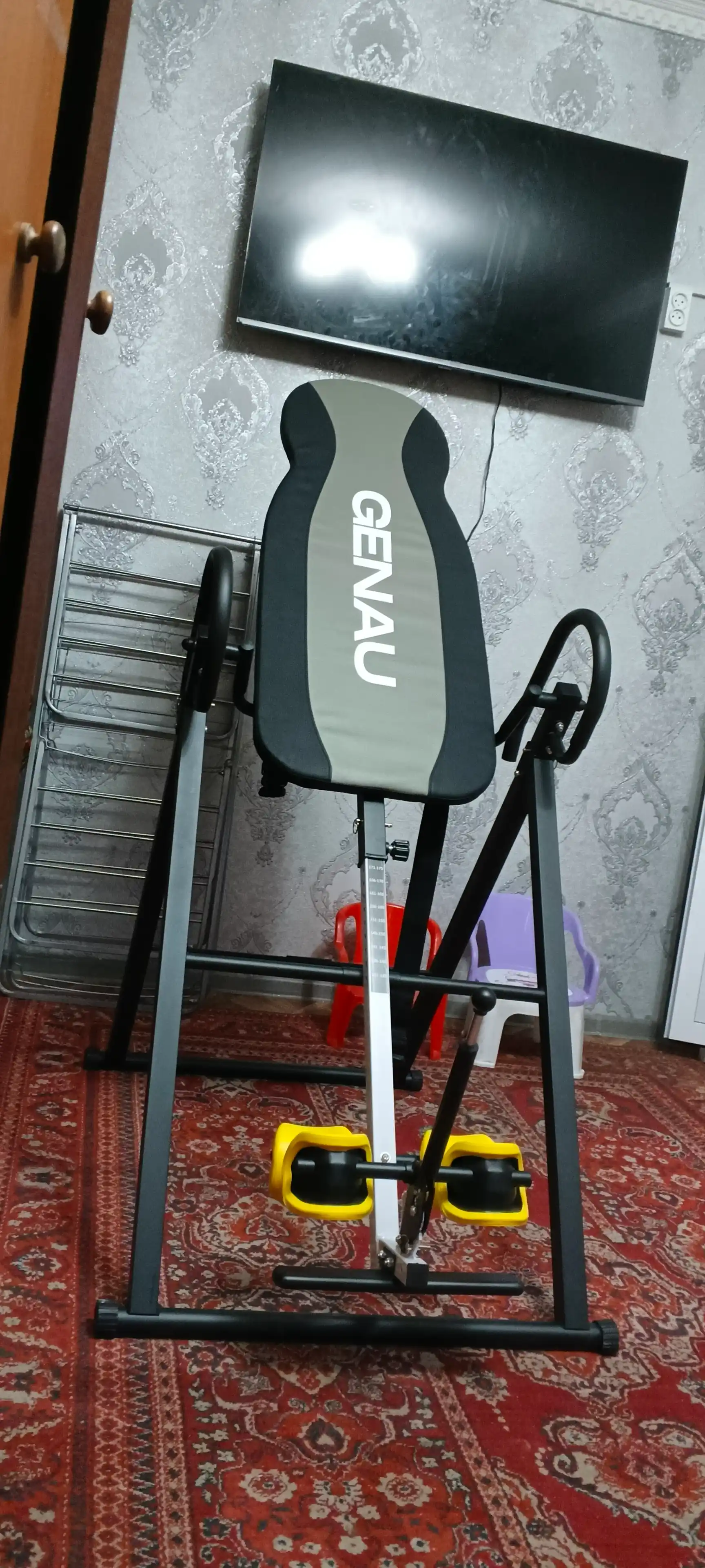 Inversion stol, Genau FitSpine EA-350, qora, bel og‘rig‘iga qarshi, 136 kg gacha *IT1-01A