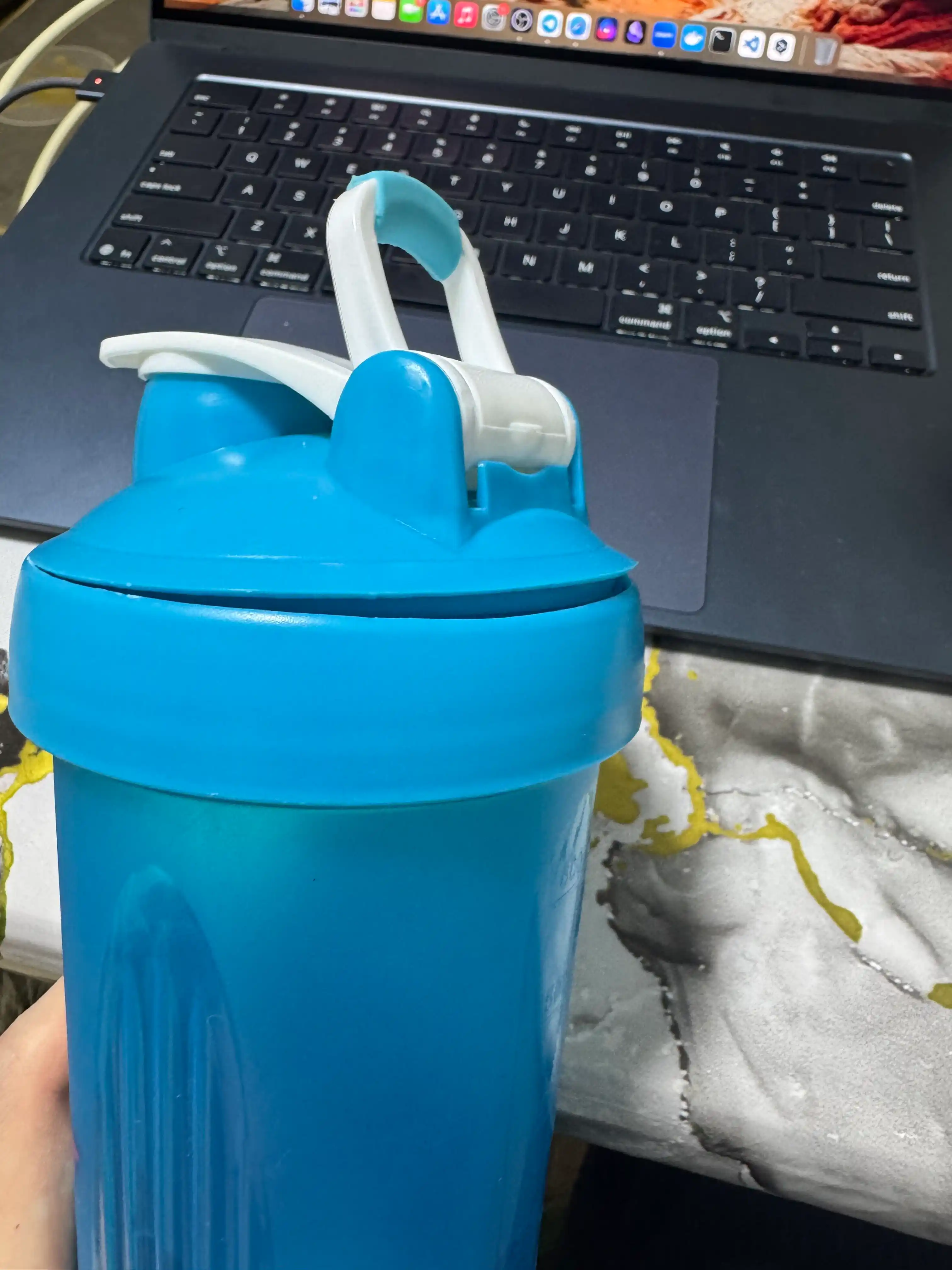 Sheyker, shaker suv shisha, sport idish, geyner, oqsil, protein, 600 ml, uniseks