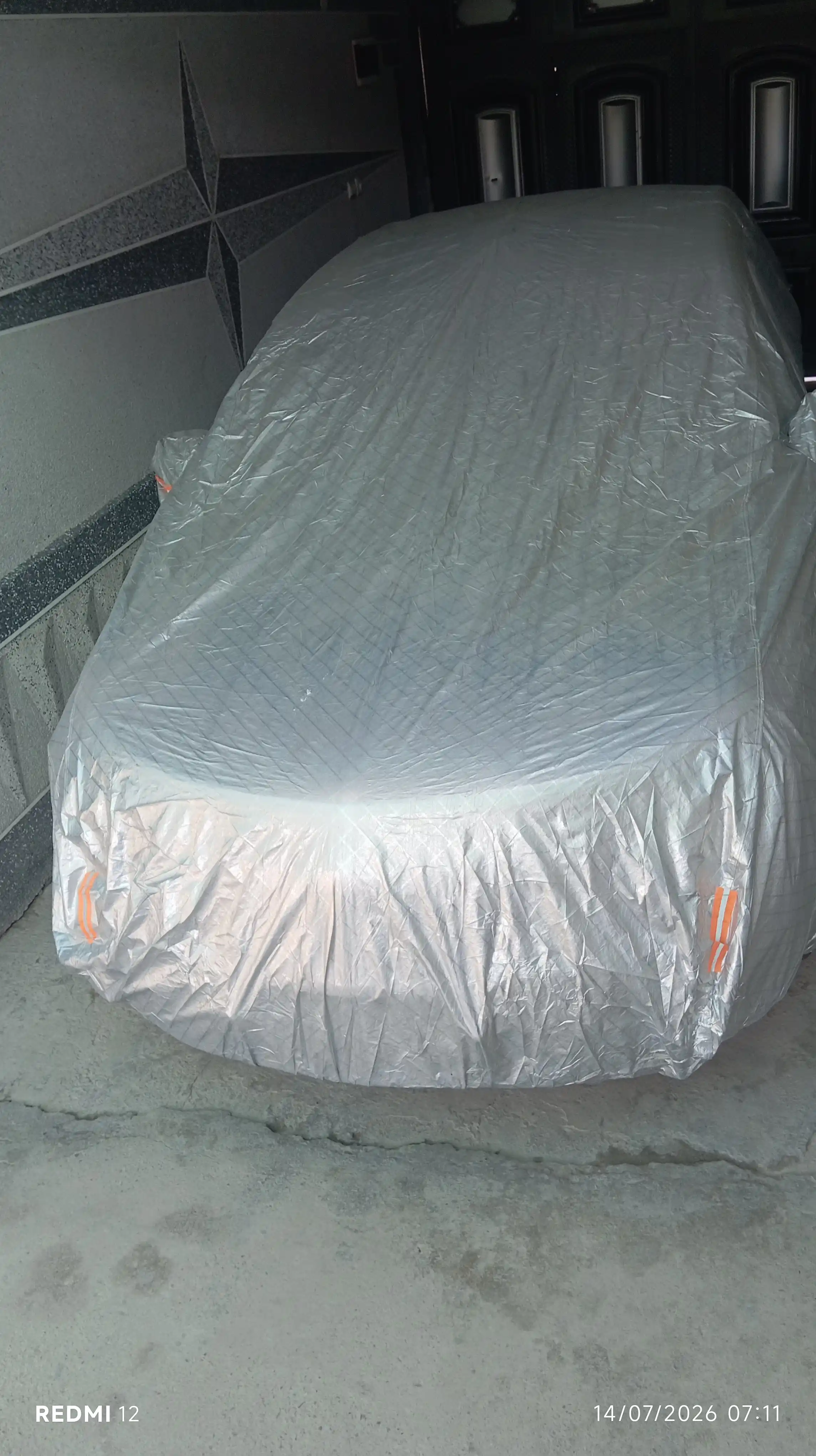 TENT barcha mavsumlarga mos keladigan universal suv o‘tkazmaydigan himoya g‘ilofi