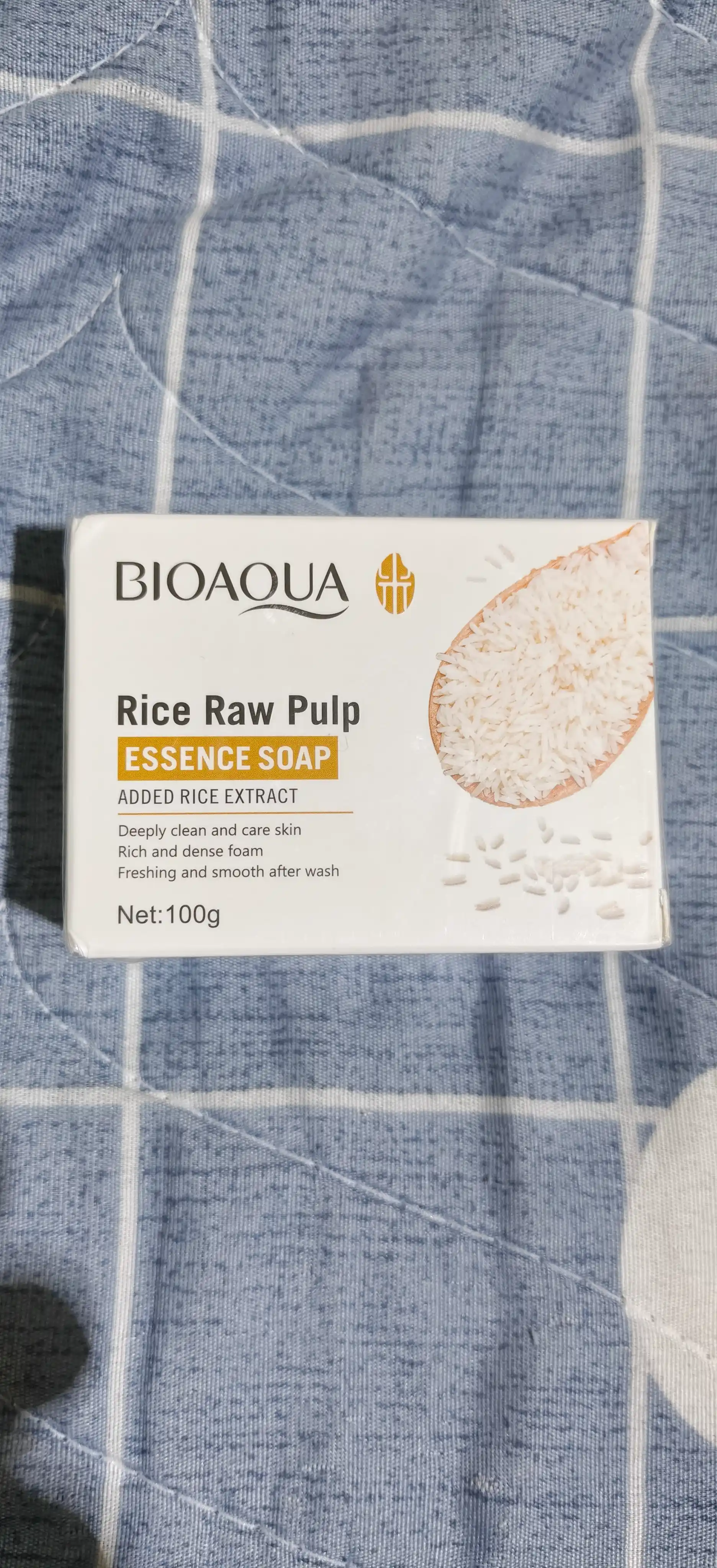Oqartiruvchi sovun BIOAQUA, guruch ekstrakti bilan, yuz va tana uchun, 100 g