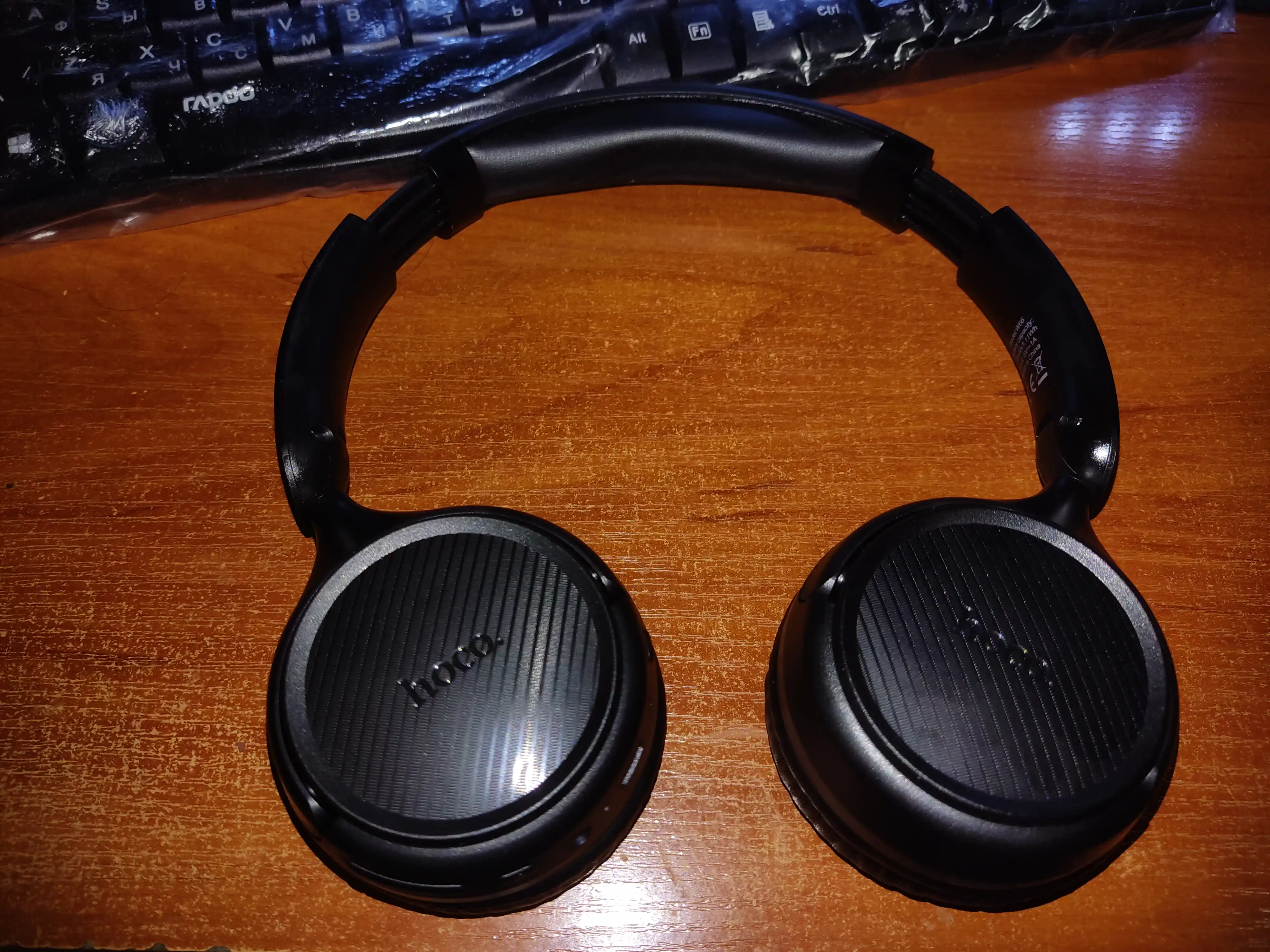 Simsiz quloqchinlar Hoco w66. hifi audio