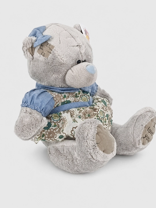 Djinsi yengli gulli ko‘ylak kiygan Zak Toys ayiqchasi