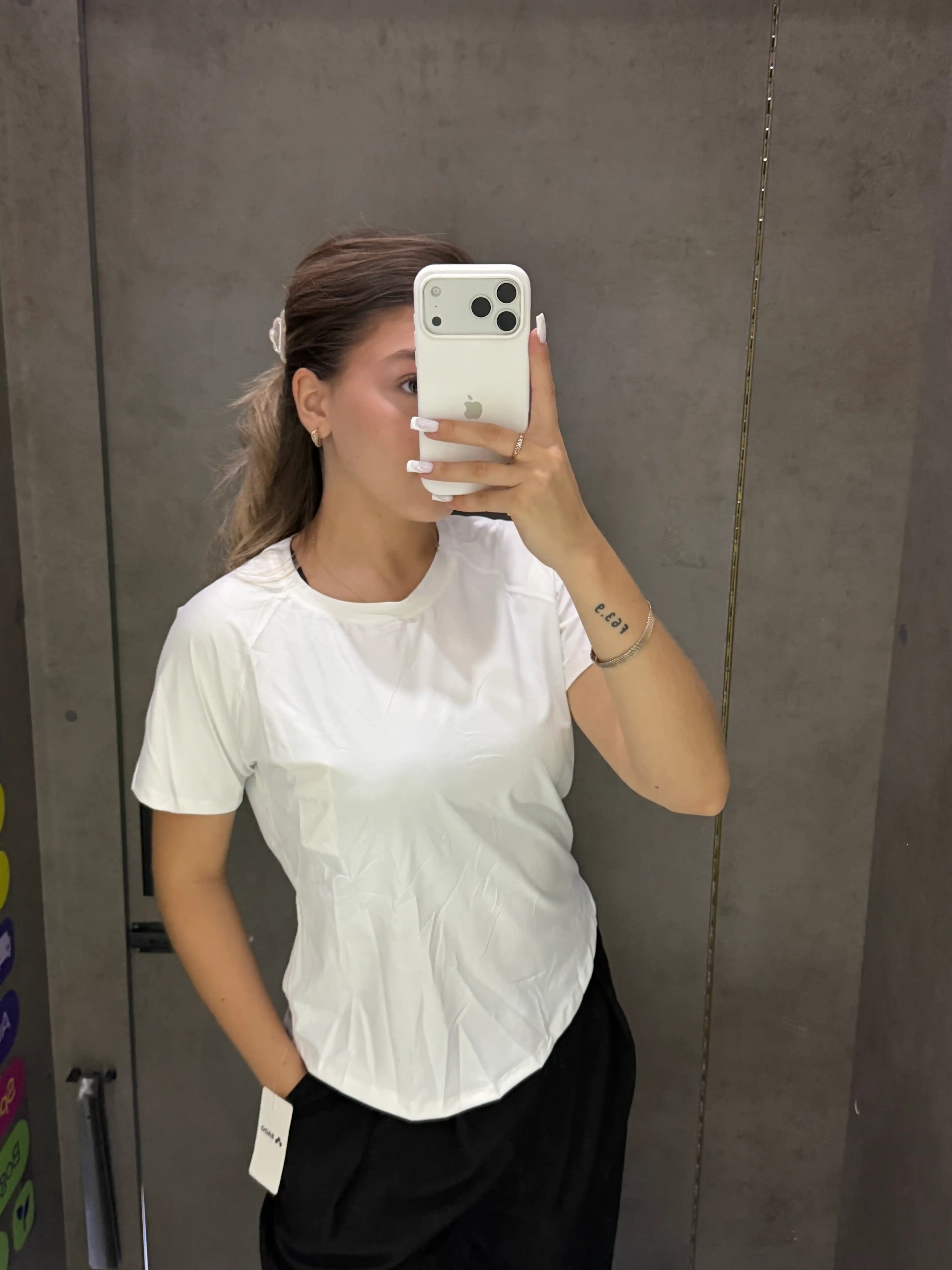 Sport futbolkasi ayollar SADO