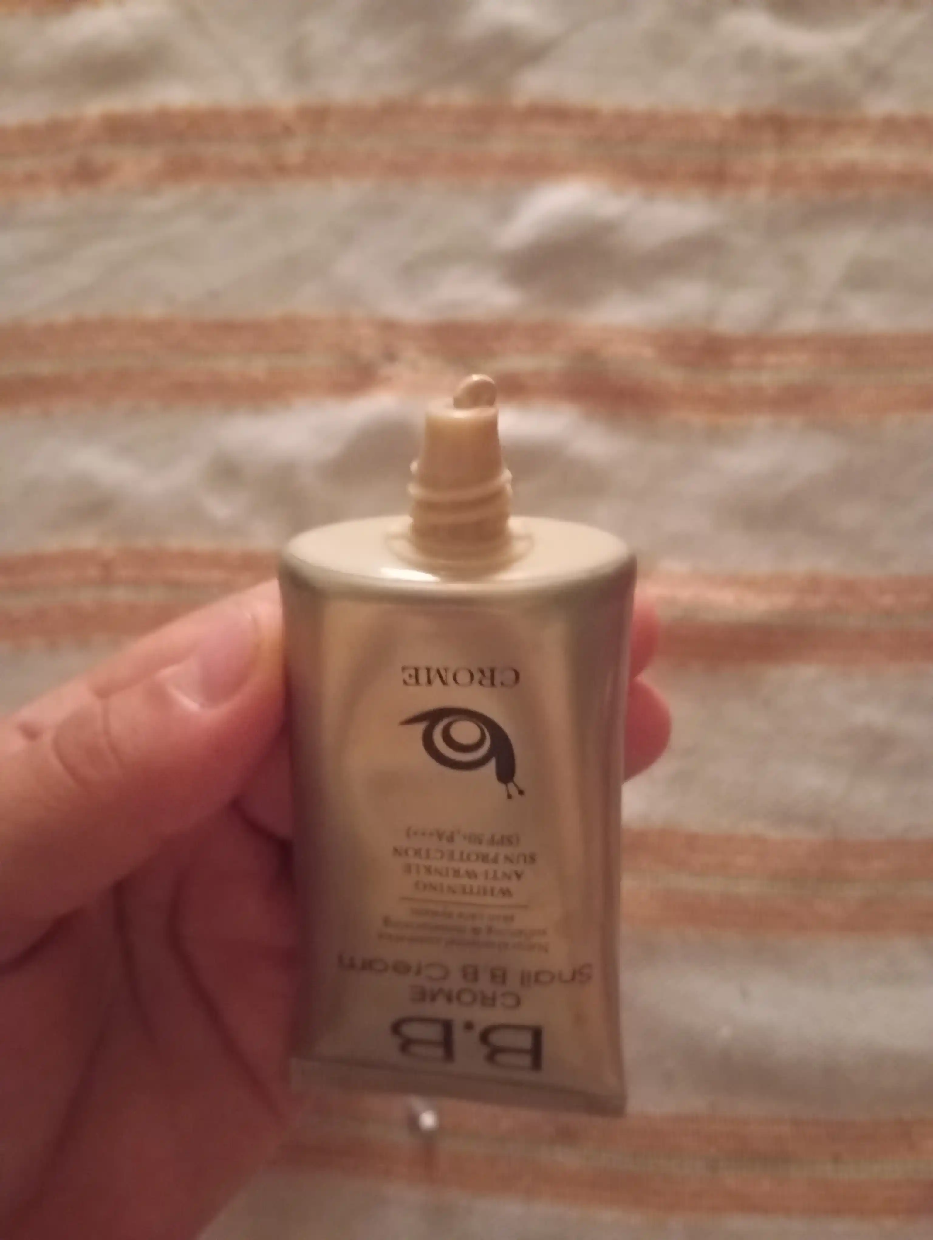 Ko'p funksiyali oqartiruvchi tonal krem SPF 50+, 50 ml