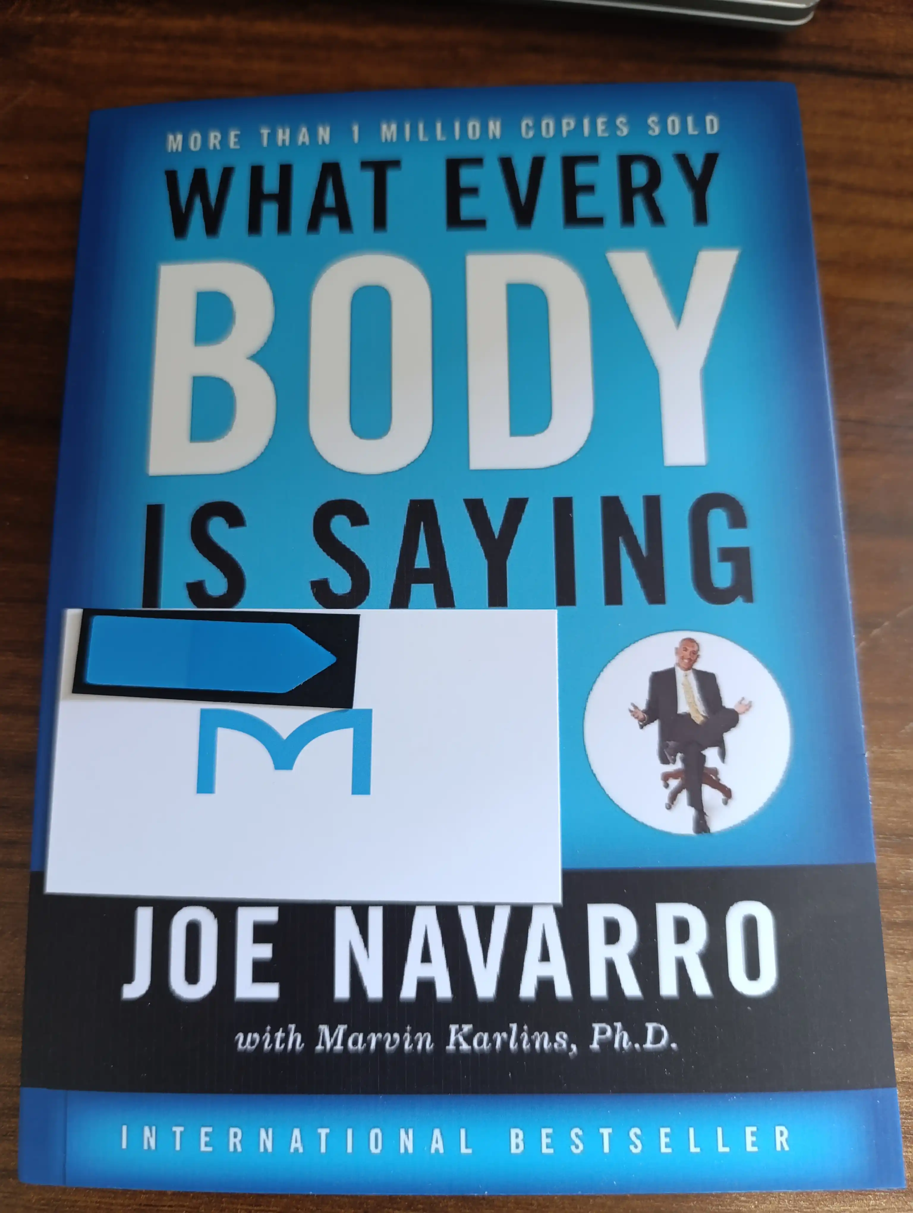 What everybody is saying. Joe Navarro, Marvin Karlins (Kitob ingliz tilida)