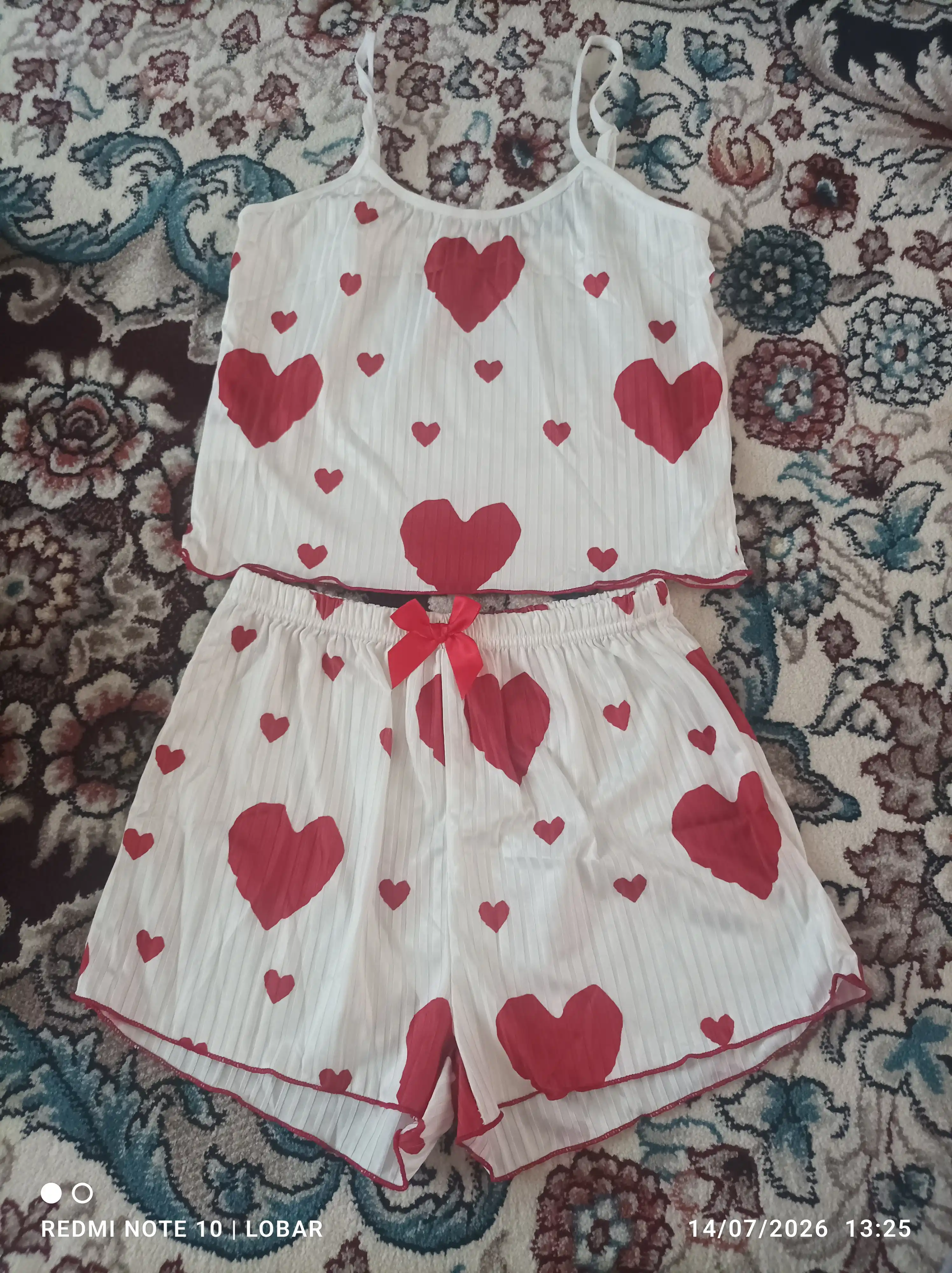Pijama ayollar uchun, mayka va shortik