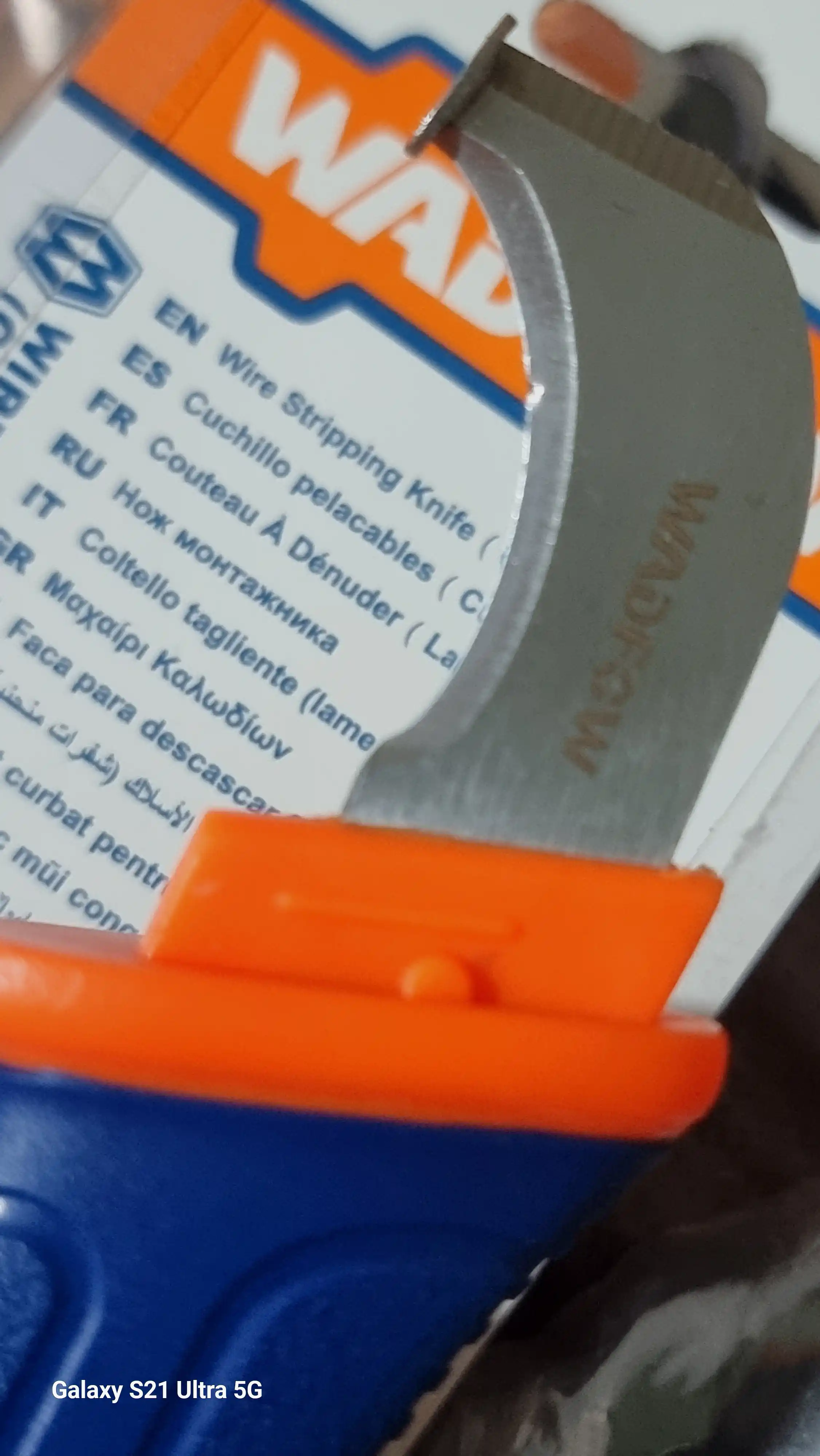 Kabel ochuvchi va kesuvchi pichoqlar