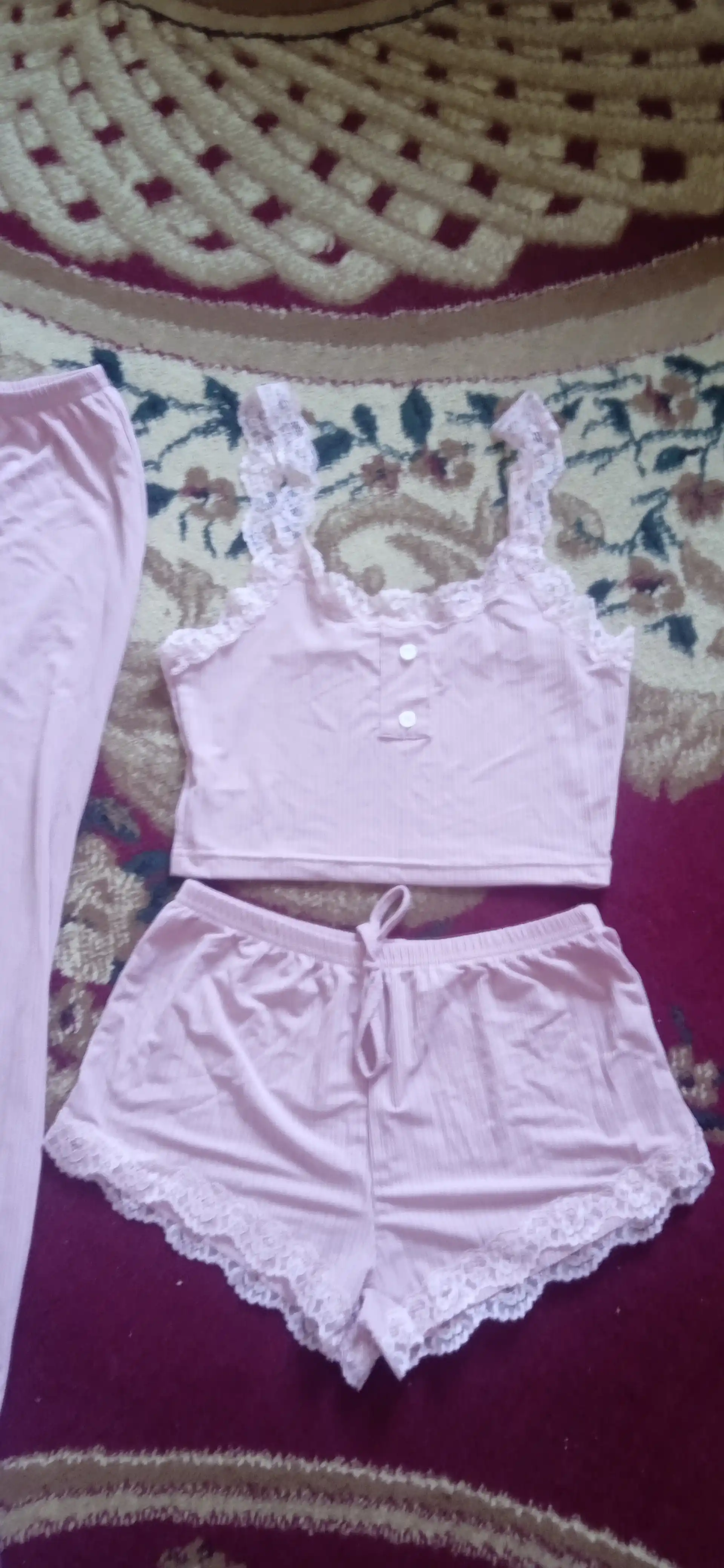Ayollar pijamasi, 3 ta 1 da, tungi pijama
