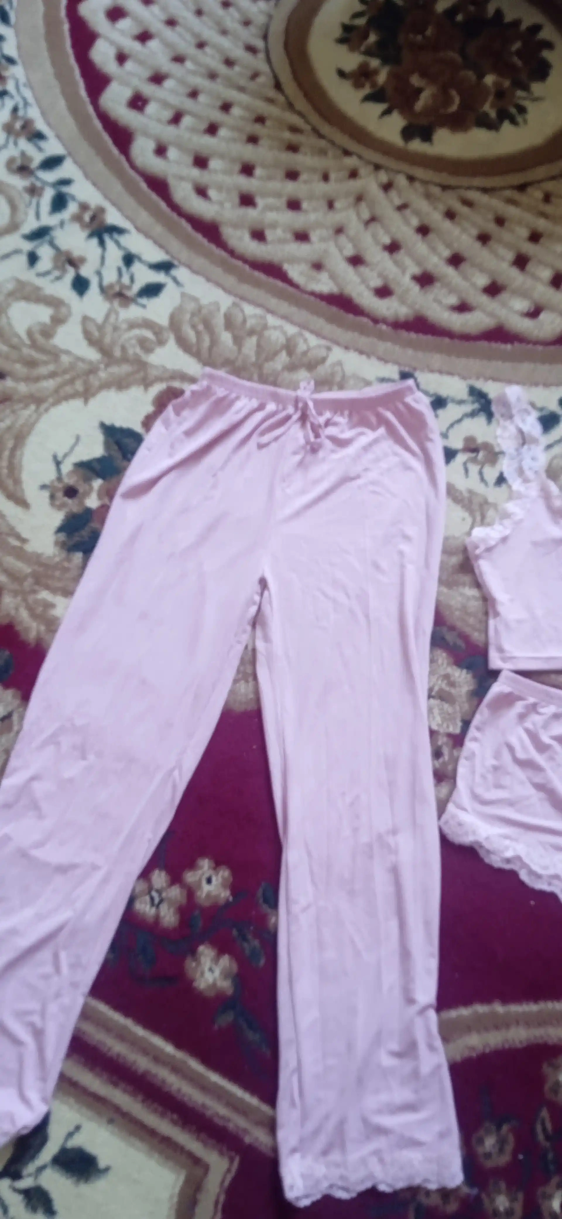 Ayollar pijamasi, 3 ta 1 da, tungi pijama