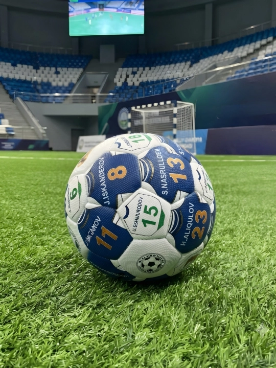 Professional futbol to‘pi, o‘lchami 5