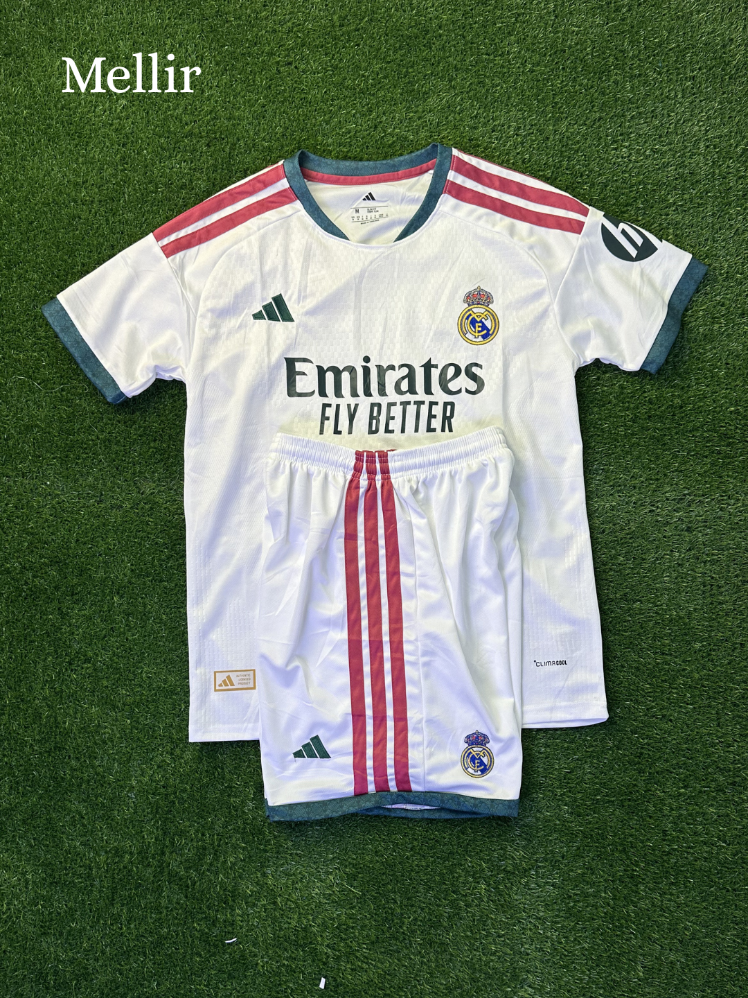 Real Madridning 2024/25-yilgi mavsumdagi uchinchi formasi - pushti rangli versiya - 