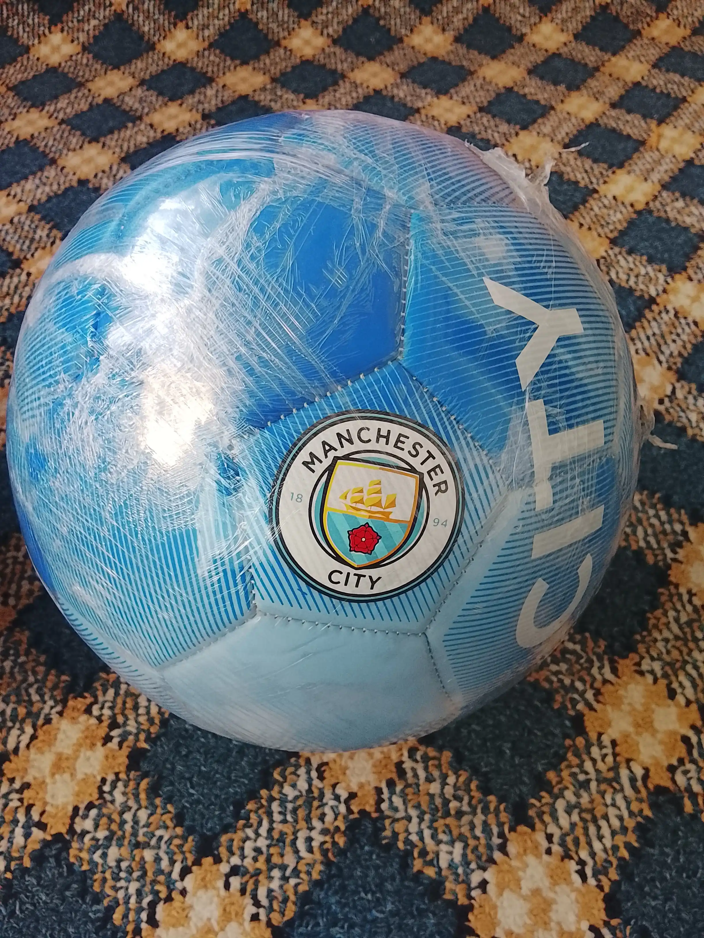 Manchester City logoli futbol koptogi – bolalar va kattalar uchun sifatli futbol to‘pi