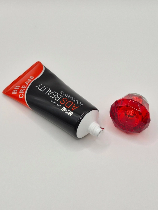 Yuz uchun BB krem-tonal asos ADS  namlovchi va tekislovchi effekt, 50 ml