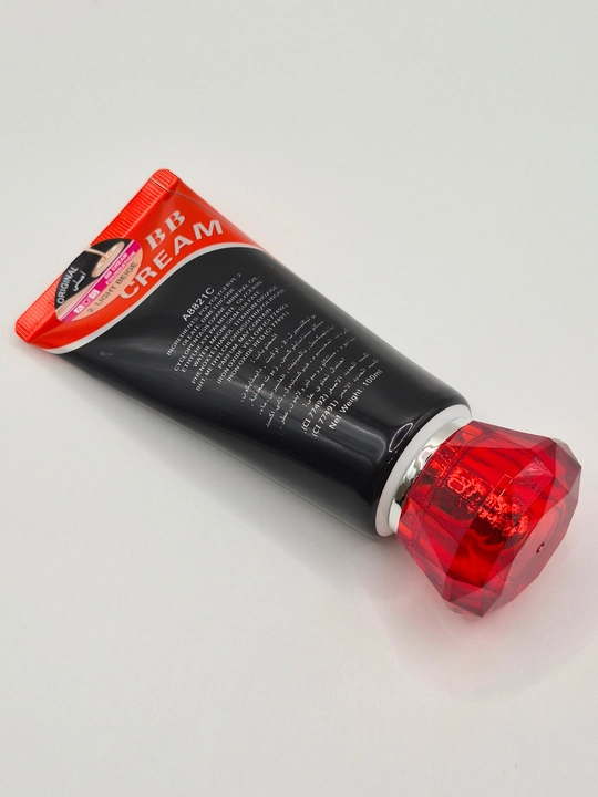 Yuz uchun BB krem-tonal asos ADS  namlovchi va tekislovchi effekt, 50 ml