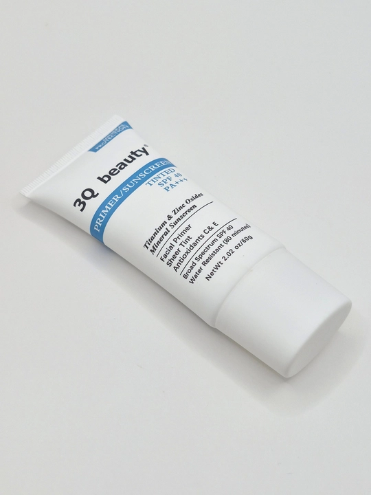 3Q Beauty Tinted SPF 40 PA+++ mineral quyoshdan himoyalovchi krem-praymeri, 60 g
