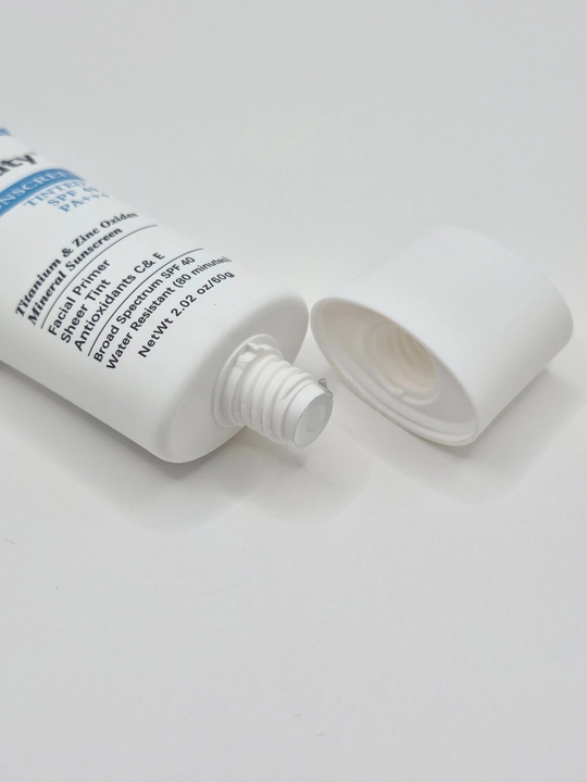 3Q Beauty Tinted SPF 40 PA+++ mineral quyoshdan himoyalovchi krem-praymeri, 60 g